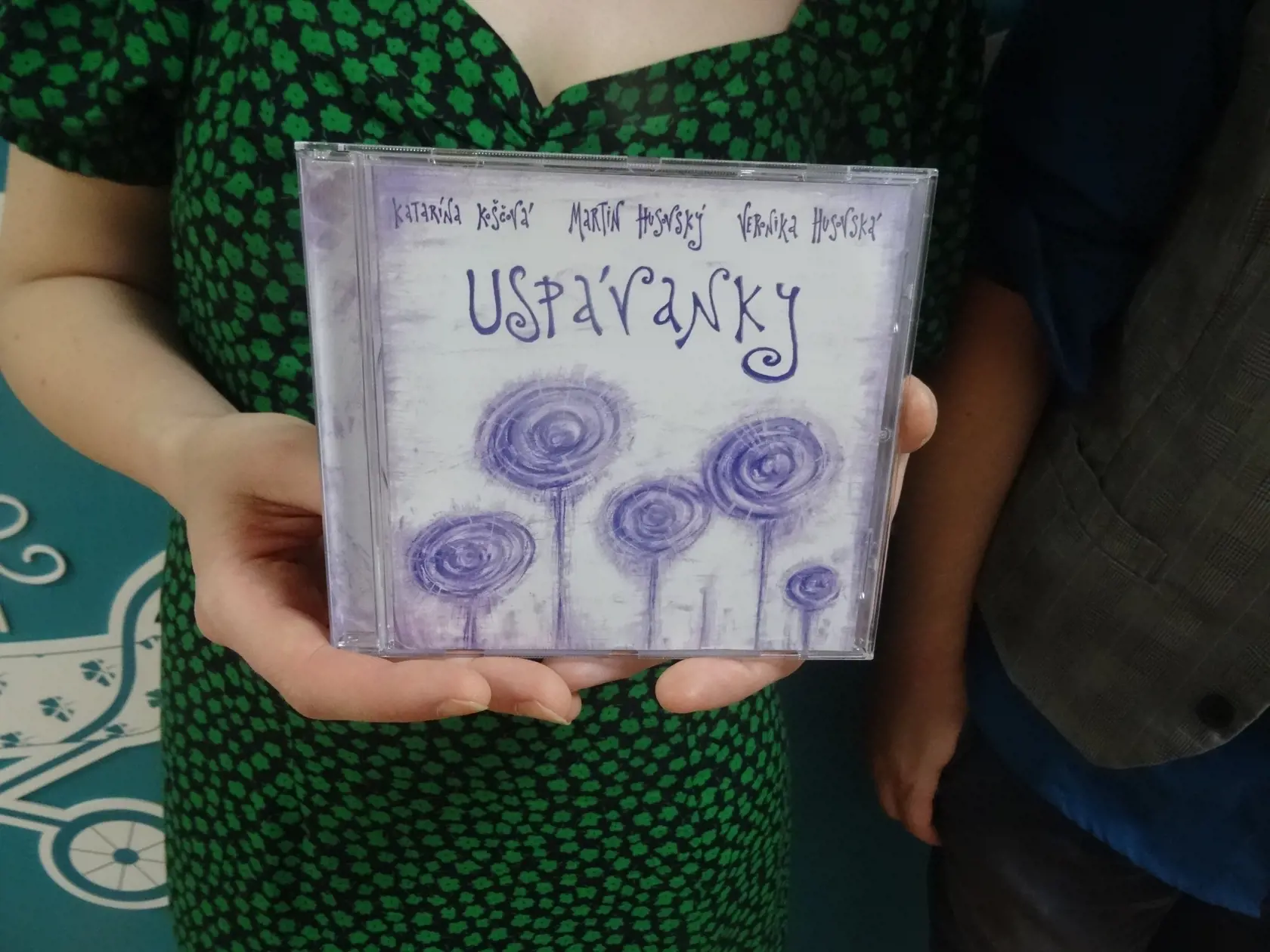 Album obsahuje trinásť piesni.