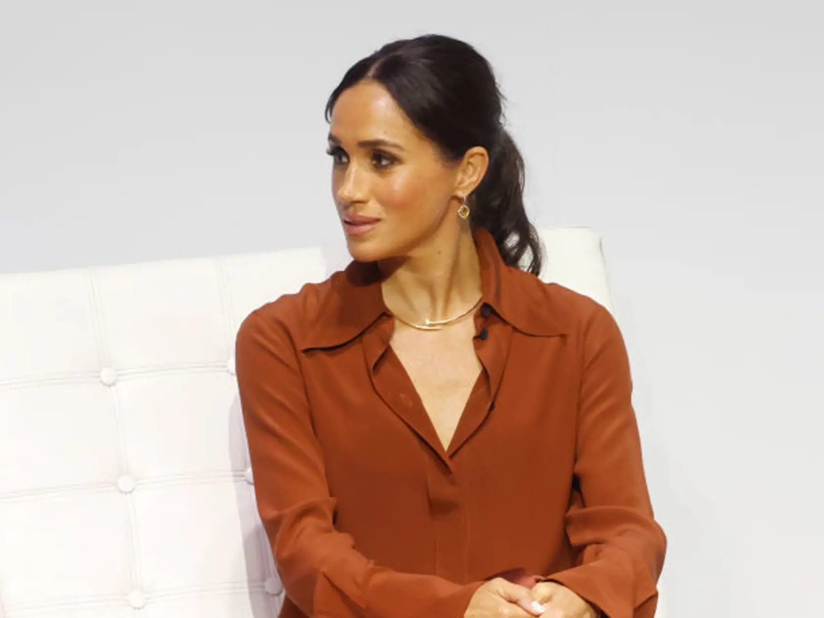 Meghan pôsobí na verejnosti milo, no zamestnanci na ňu nemajú pekného slova.