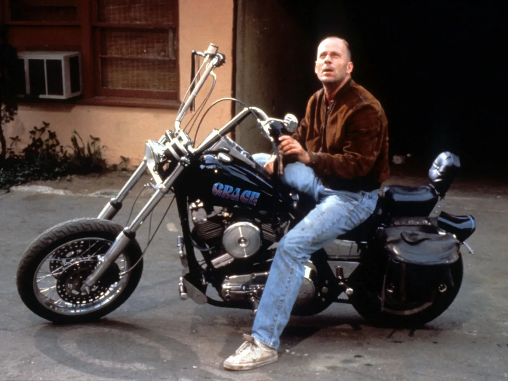Bruce Willis ako boxer Butch vo filme Pulp Fiction.