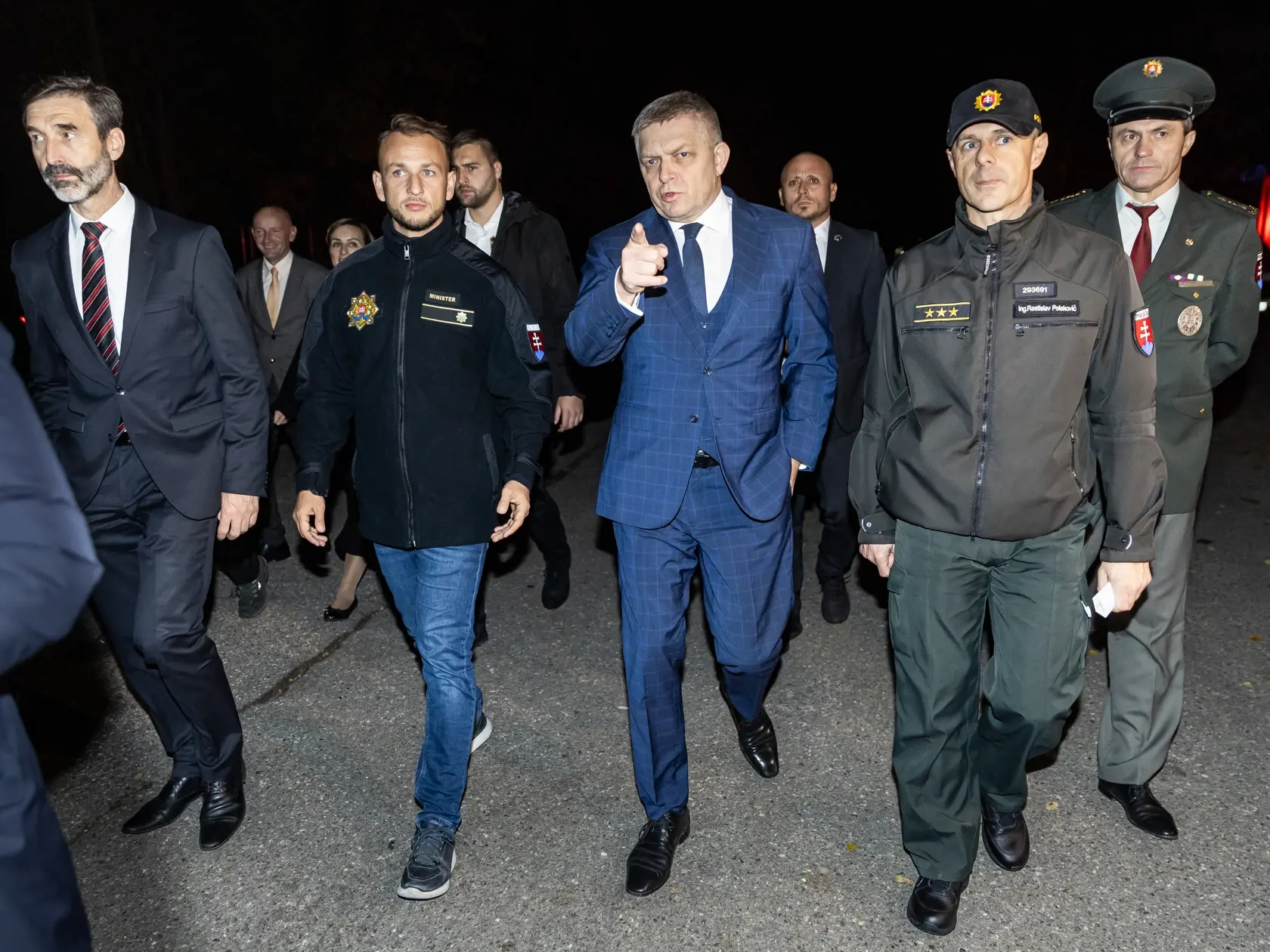 Tlačová konferencia ministerstva vnútra na hraničnom priechode s Maďarskom Rusovce-Rajka. Na snímke Robert Fico, Matúš Šutaj Eštok a Juraj Blanár.