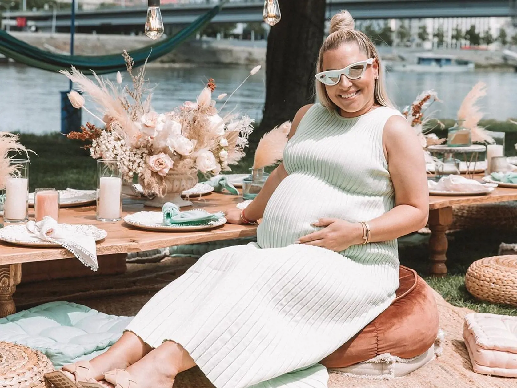 A sú vonku. Bývalá slovenská tenistka Dominika Cibulková je celá bez seba. Najodvážnejšie fotografie, na aké kývla, uzreli svetlo sveta.