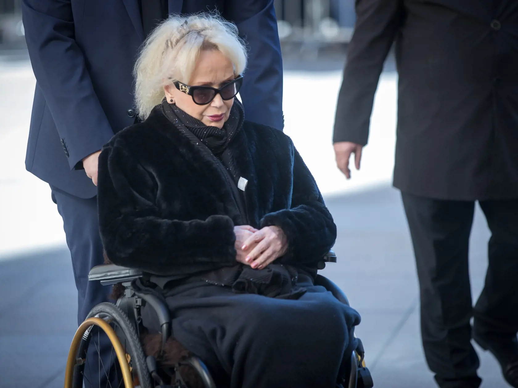 Zádušná omša za zosnulého Karla Gotta v chráme Svätého Víta na Pražskom hrade. S hudobnou legendou sa prišlo rozlúčiť množstvo známych osobností kultúrneho a verejného života. Na snímke je speváčka Marika Gombitová.