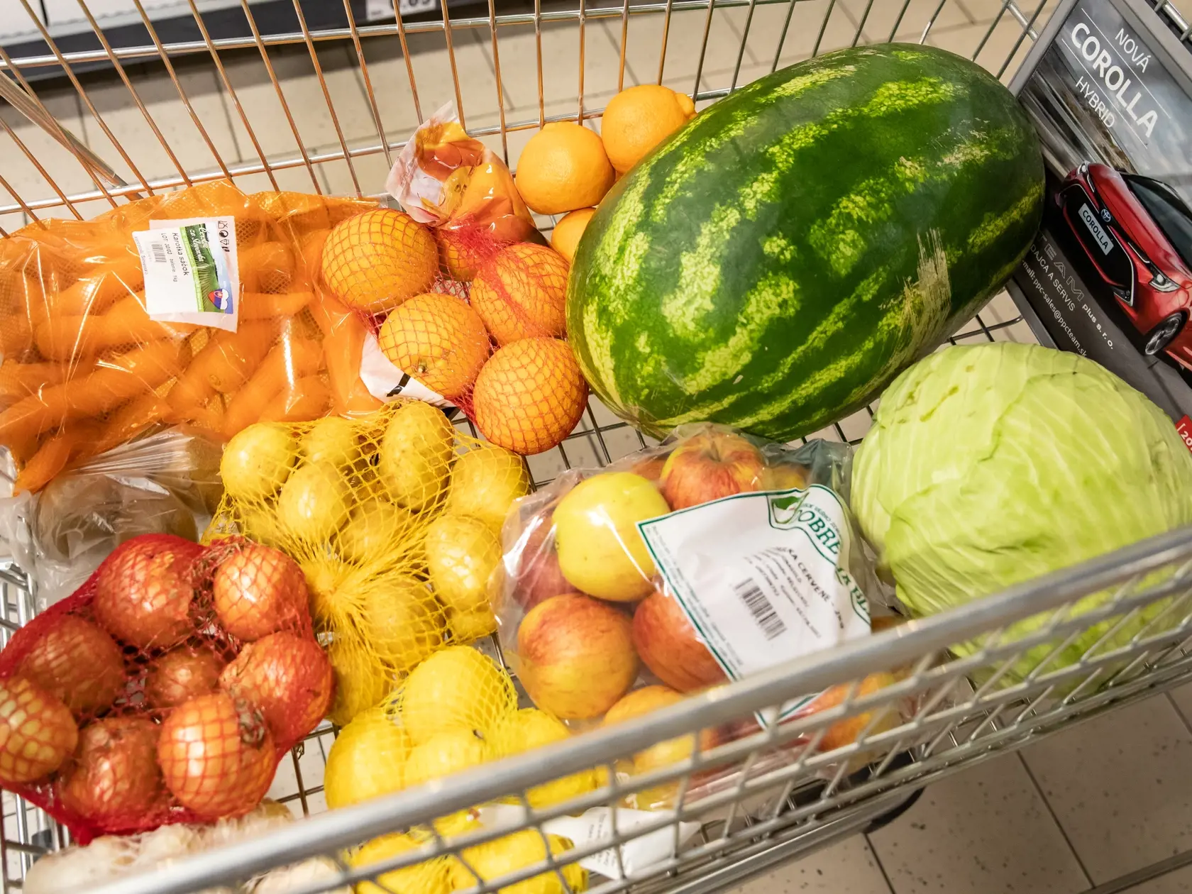 Cena za gram či kilogram? Mnohí vítajú zmeny, keď budú uvedené dve ceny.