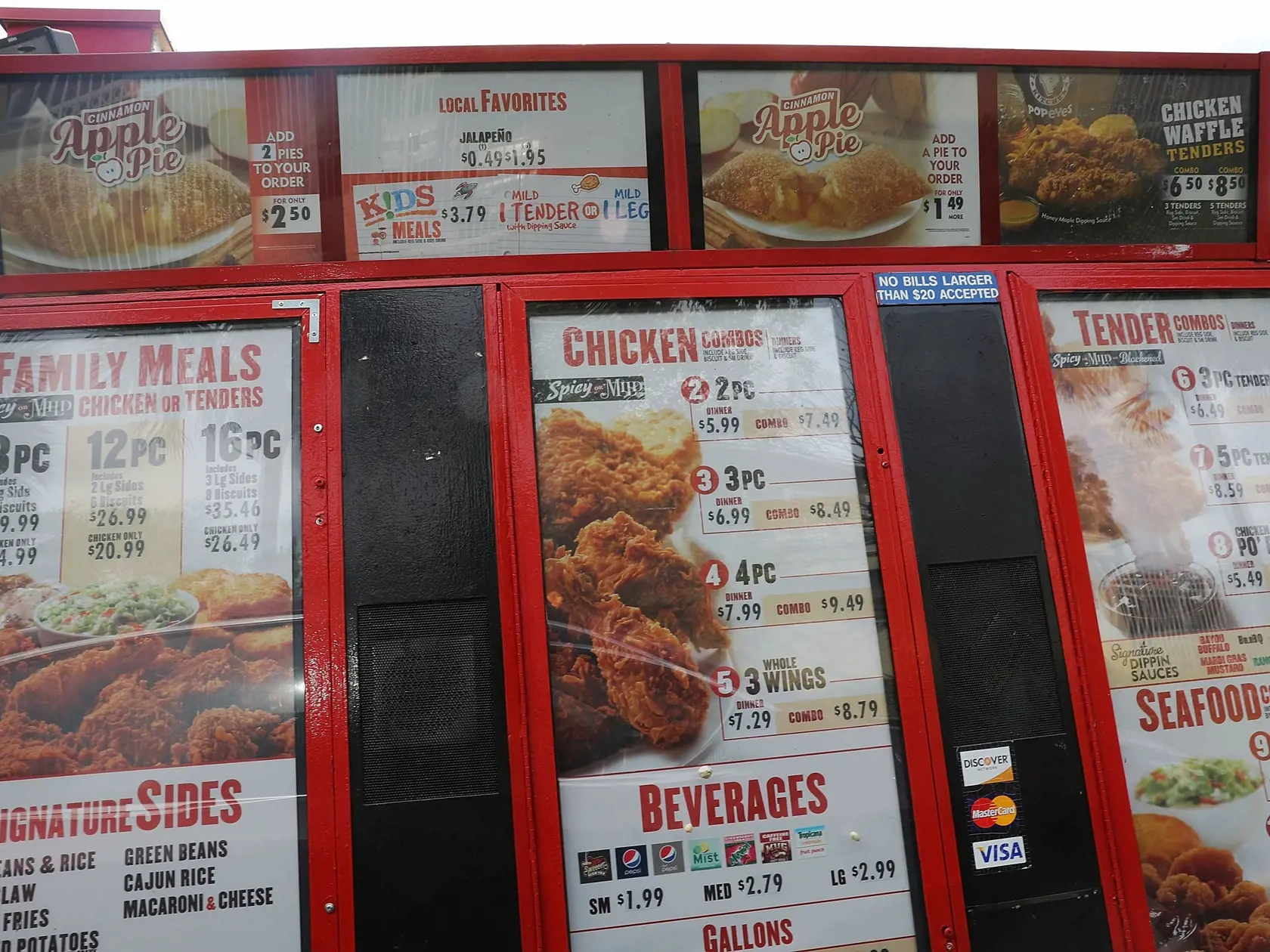 V Čechách otvorili prvú prevádzku fastfoodu Popeyes. Zákazníci čakali v rade dlhom sto metrov (Ilustračná foto).