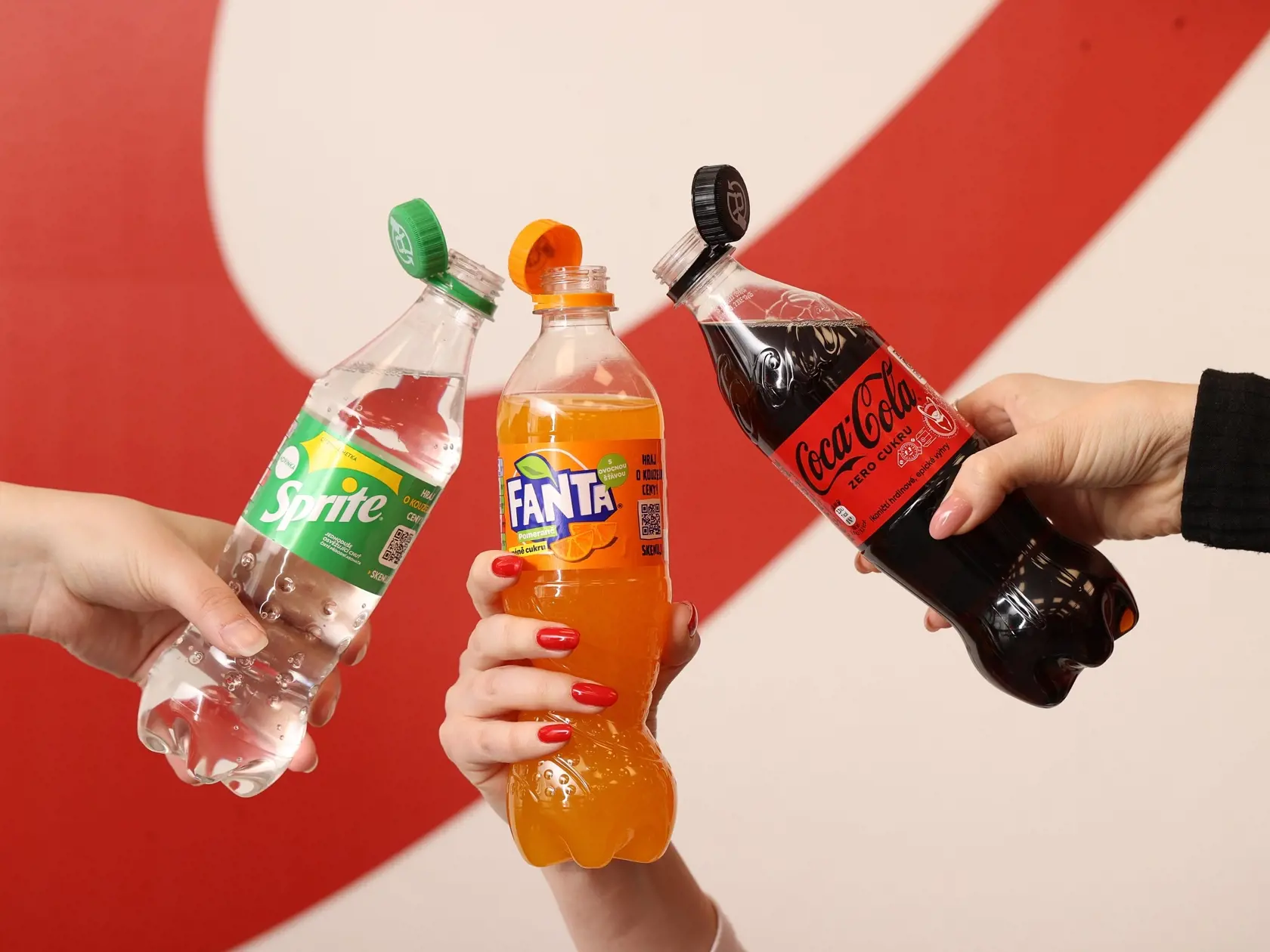 Oznámenie sa týka populárnych nápojov vrátane Coca-Coly, Fanty, Spritu a MezzoMixu. (Ilustračné foto)