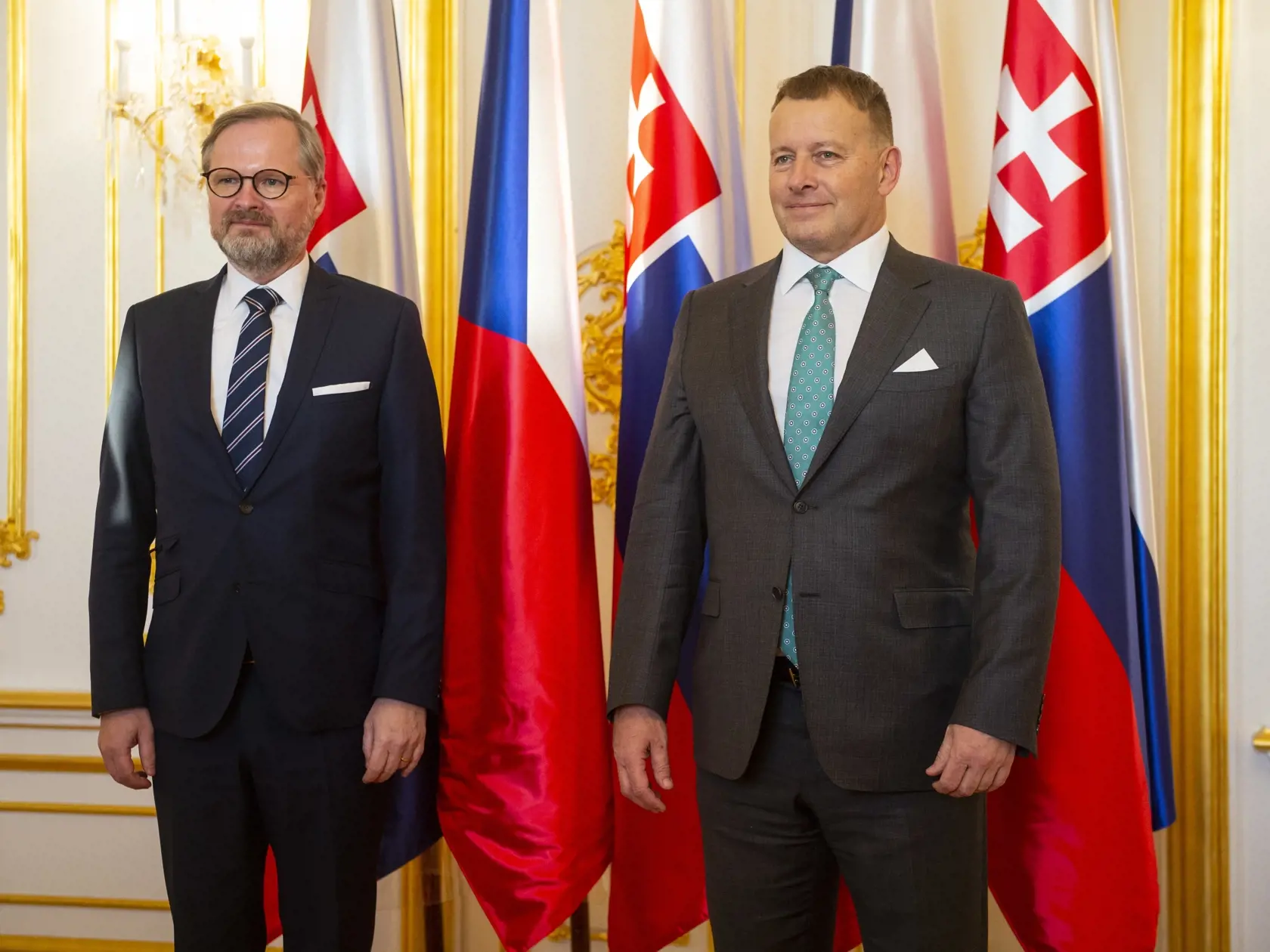 Boris Kollár nám tvrdil, že sa nestrihal, pretože boli dlho zavreté holičstvá.