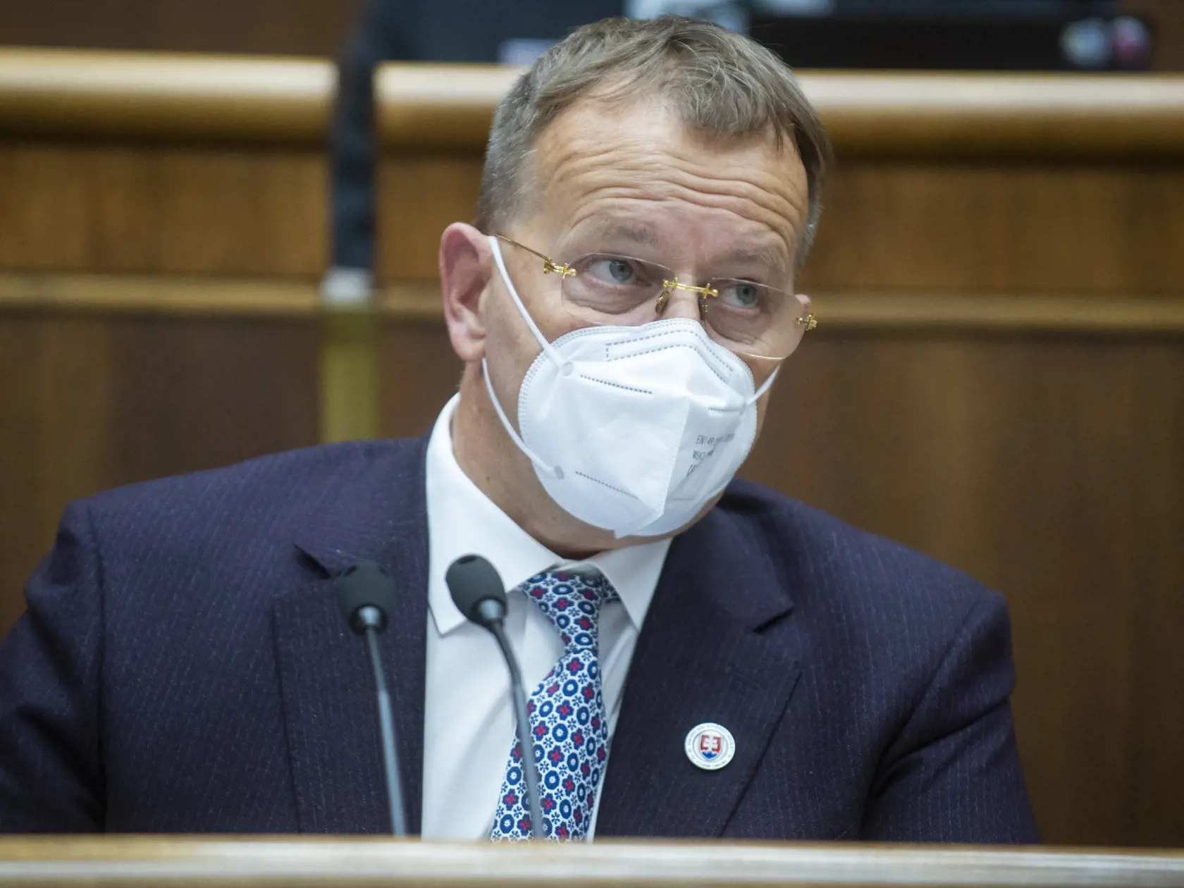 Boris Kollár vysúšal v minulosti viacero strihov. Najviac mu pasuje, keď má hlavu ostrihanú nakrátko.