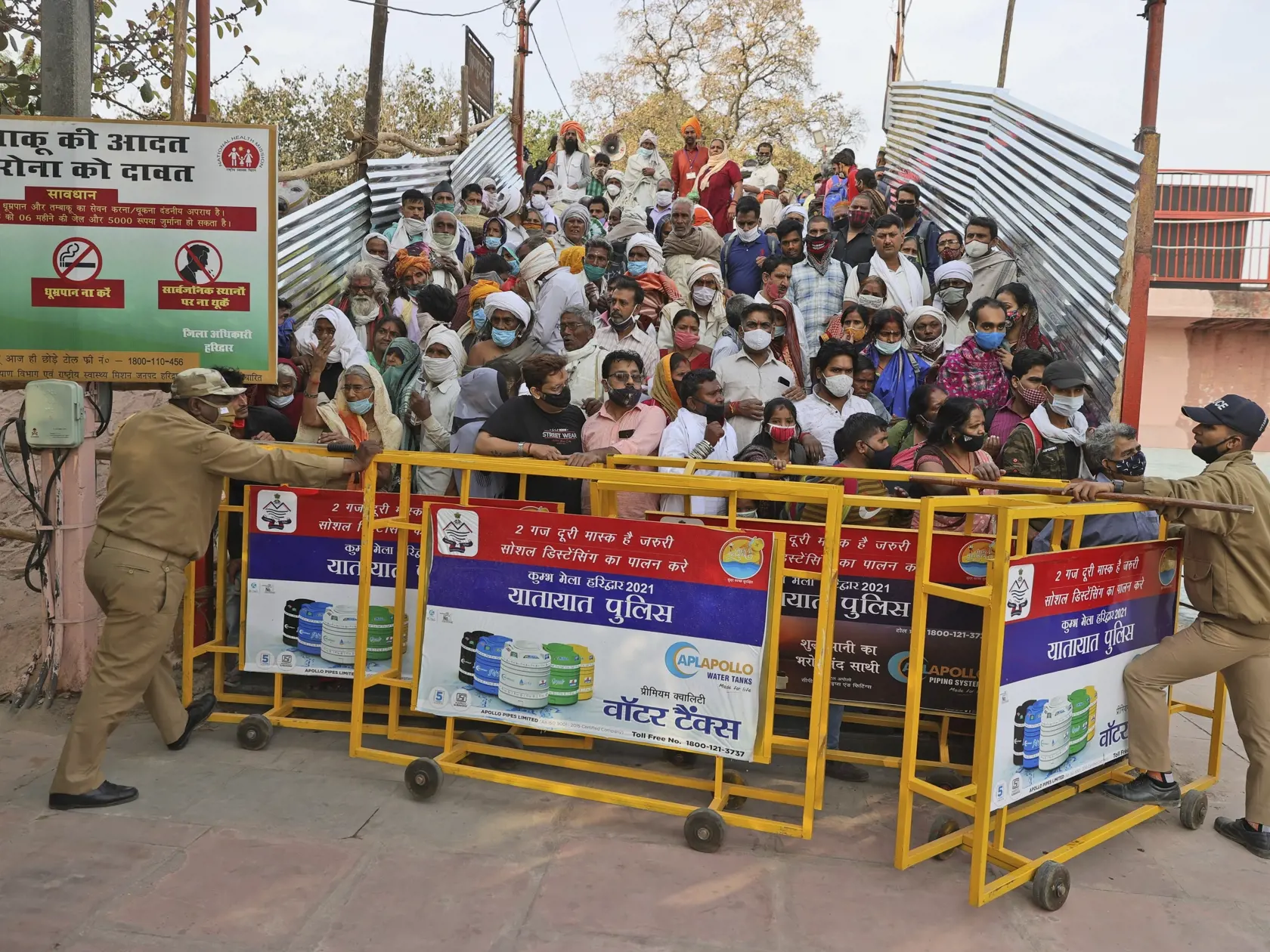 India v pondelok prekonala ďalší rekord v počte nakazených koronavírusom SARS-CoV-2, keď za posledných 24 hodín zaregistrovala 168.912 nových prípadov nákazy.