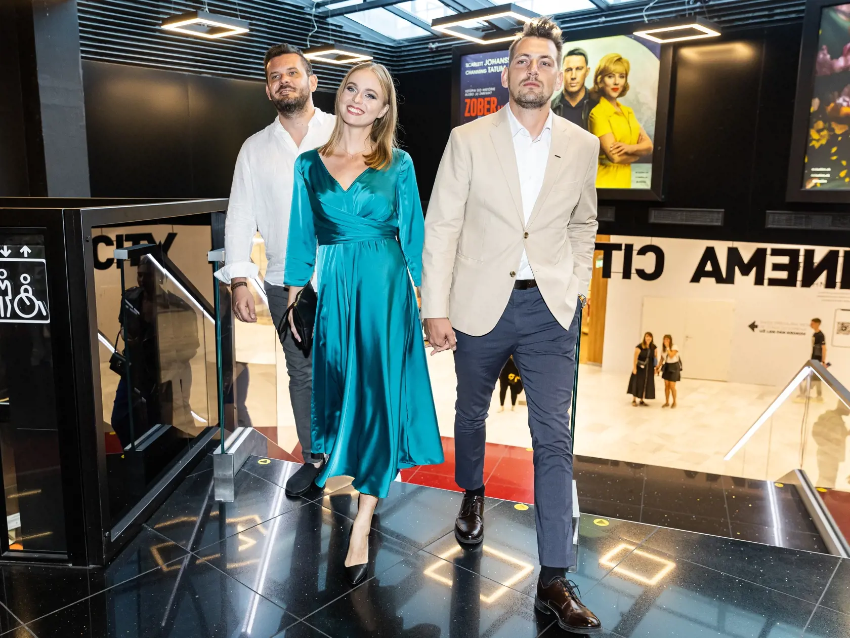 Premiéra filmu “MIKI” v Bratislave. Na snímke Petra Blesáková s manželom.