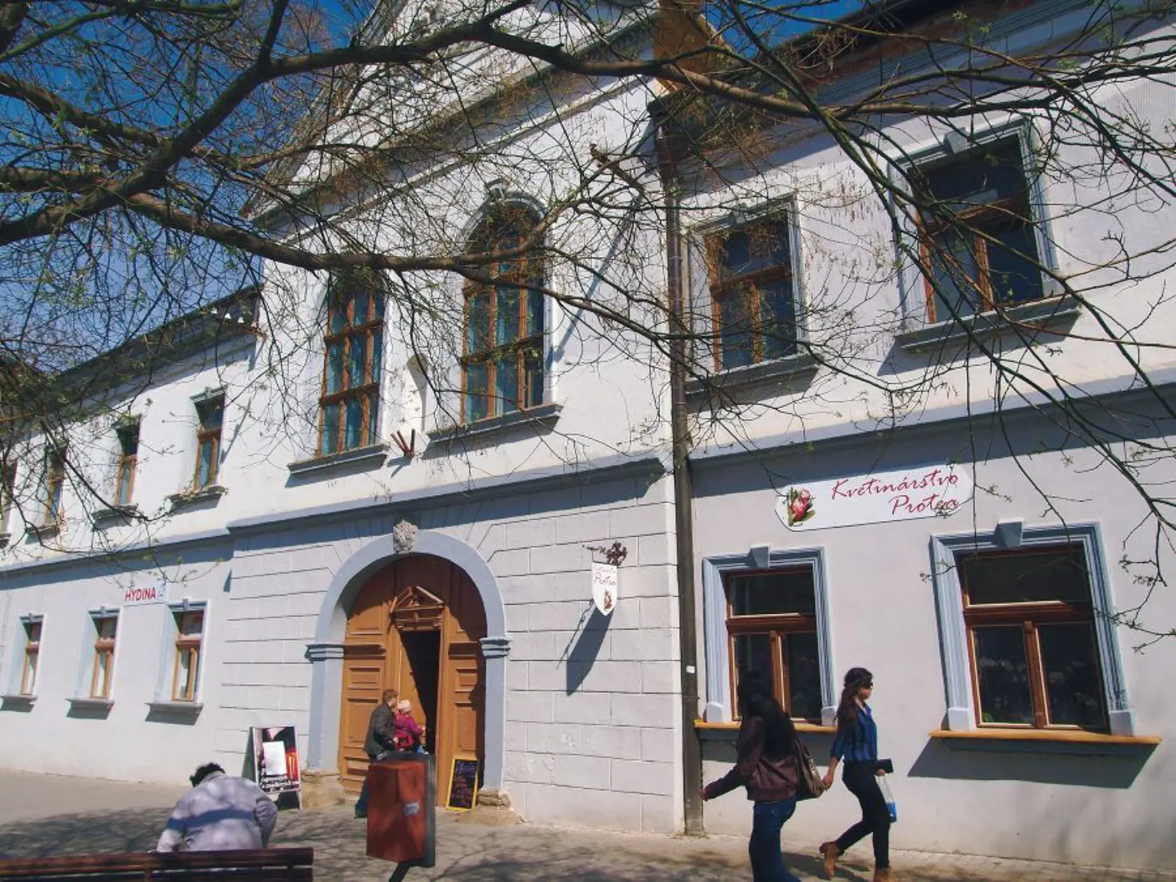 Mestské kvetinárstvo, ktorého vznik poslancov veľmi zaujíma. Technické služby doň vraj investovali 60-tisíc eur.