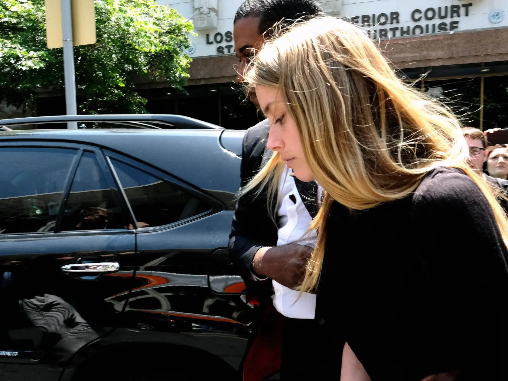 Amber Heard, manželka Johnnyho Deppa,Amber Heard, exmanželka Johnnyho Deppa, opúšťa priestory súdu v Los Angeles opúšťa priestory súdu v Los Angeles