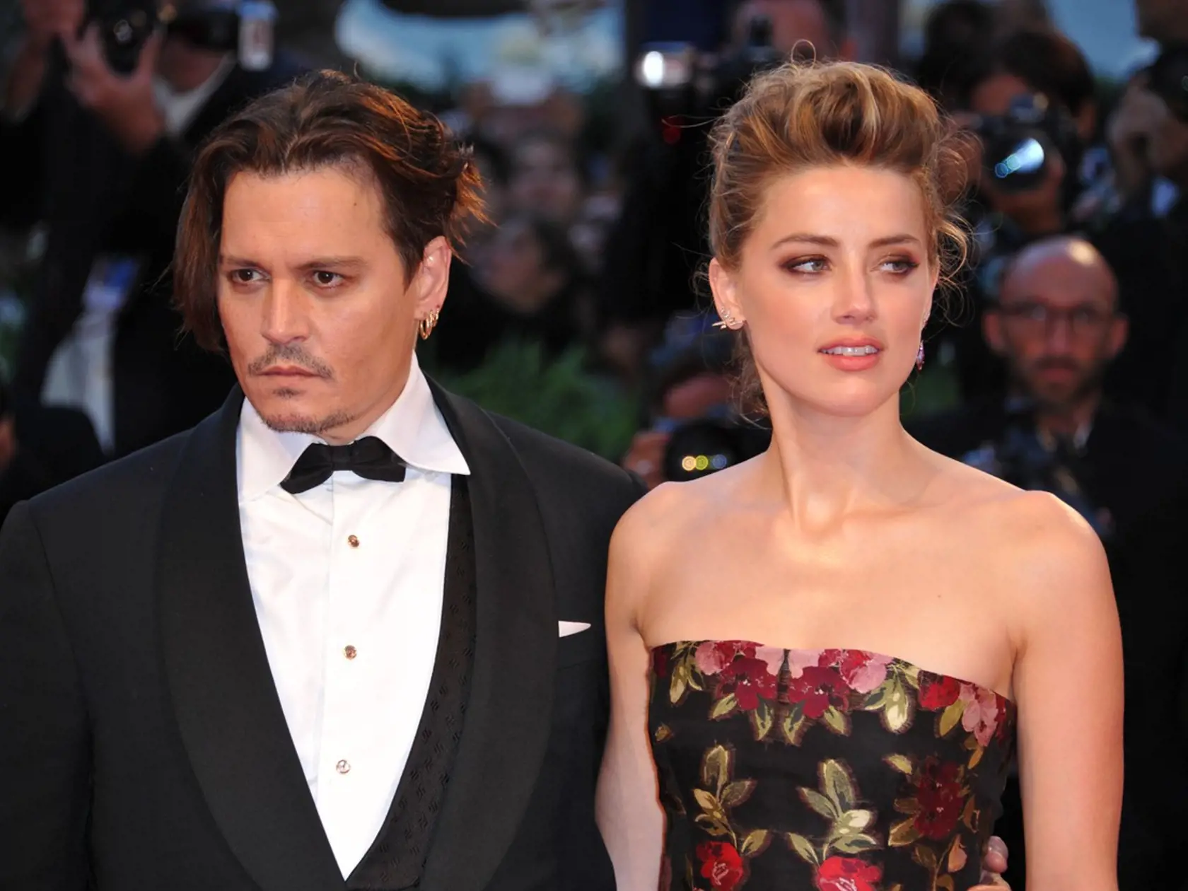 Johnny Depp a Amber Heard majú búrlivý vzťah a všetkých šokovali tajnou svadbou, ktorá sa konala u nich doma v Los Angeles vo februári tohoto roka.