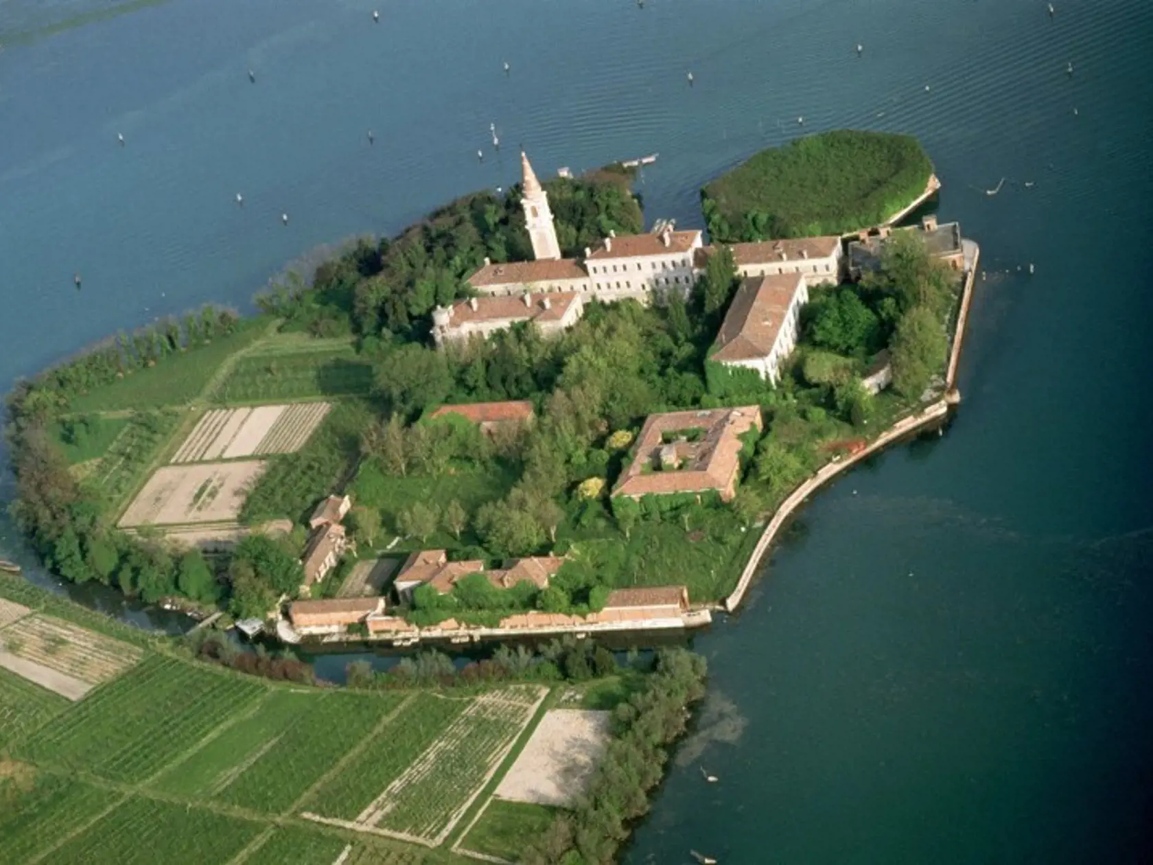 Ostrov Poveglia, Taliansko