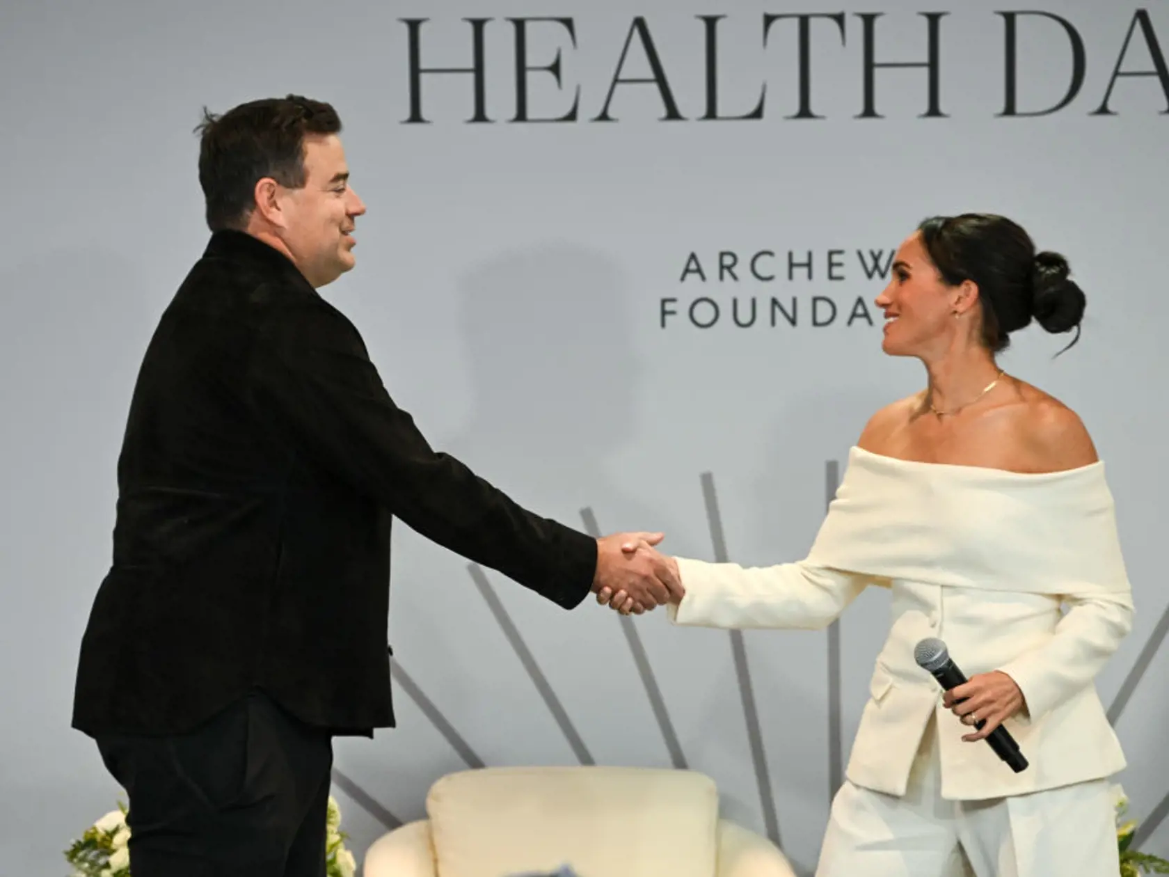 Princ Harry a Meghan Markle sa zúčastnili na rodičovskom summite nadácie The Archewell Foundation v New Yorku. Meghan celá žiarila, jej krása vyrážala dych.