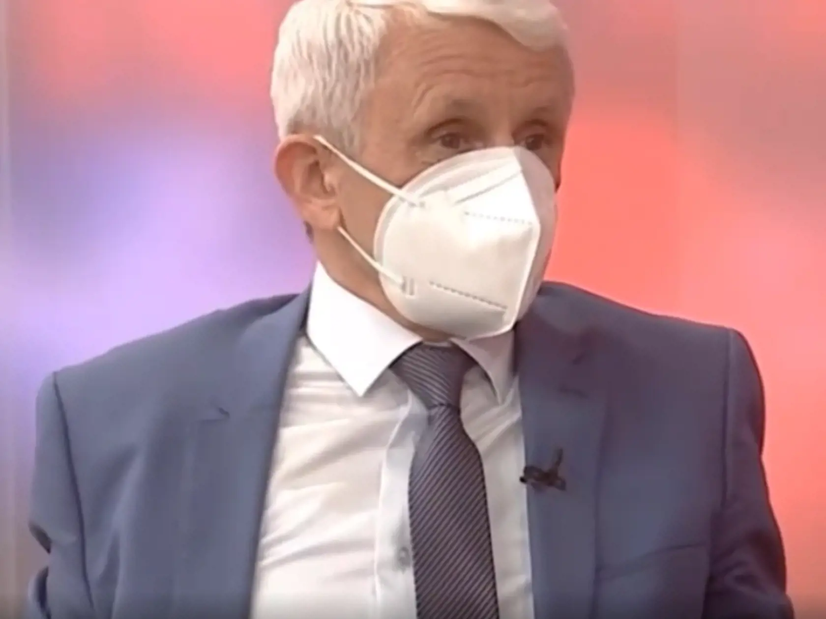 Bývalý dvojnásobný premiér Mikuláš Dzurinda pri rozhovore o svojom možnom návrate do politiky.