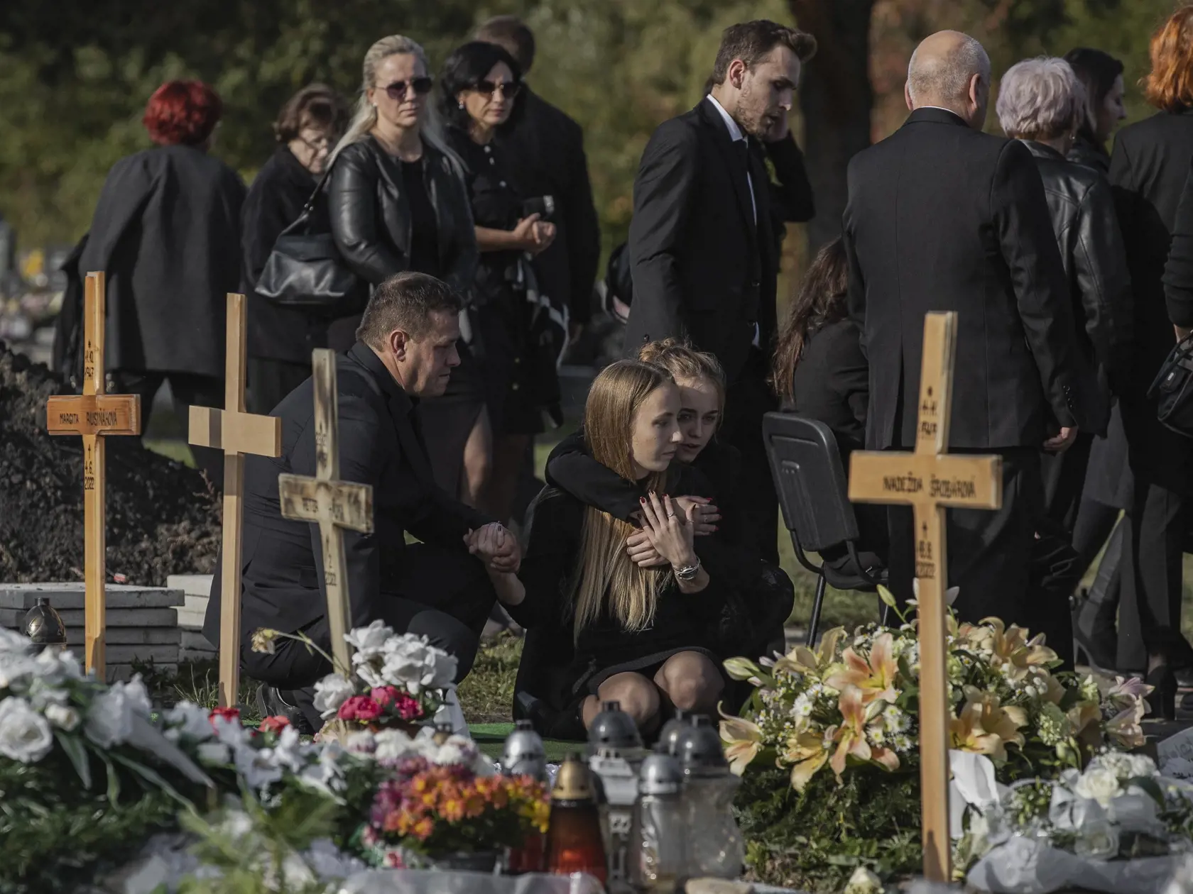 V Spišskej Novej Vsi sa 7.10.2022 konala posledná rozlúčka s Natáliou Hamrákovou. Iba 19-ročná študentka práva bola jednou z obetí tragickej nehody na Zochovej ulici v Bratislave.