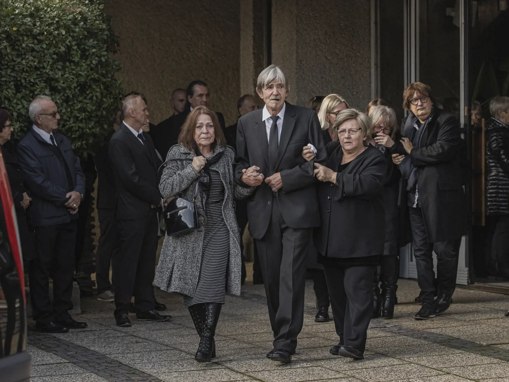 V Spišskej Novej Vsi sa 7.10.2022 konala posledná rozlúčka s Natáliou Hamrákovou. Iba 19-ročná študentka práva bola jednou z obetí tragickej nehody na Zochovej ulici v Bratislave.