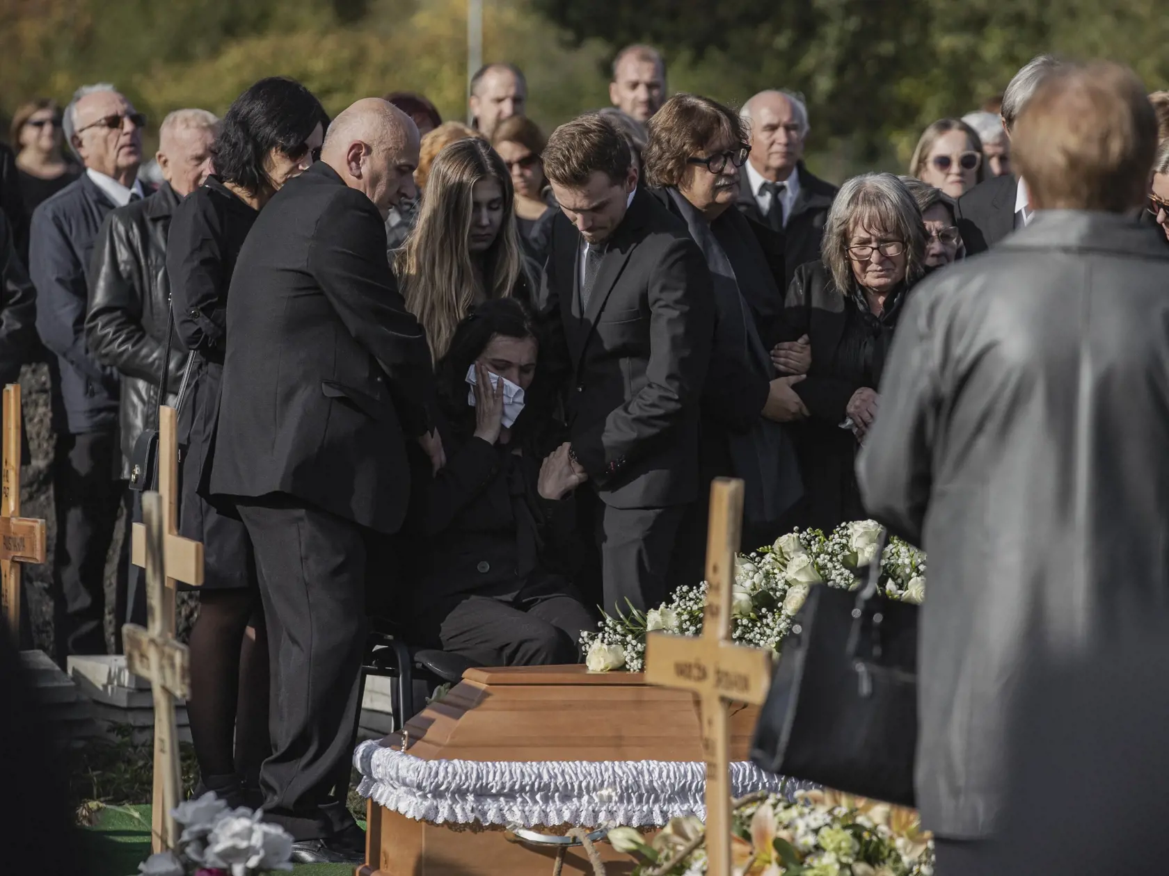 V Spišskej Novej Vsi sa 7.10.2022 konala posledná rozlúčka s Natáliou Hamrákovou. Iba 19-ročná študentka práva bola jednou z obetí tragickej nehody na Zochovej ulici v Bratislave.