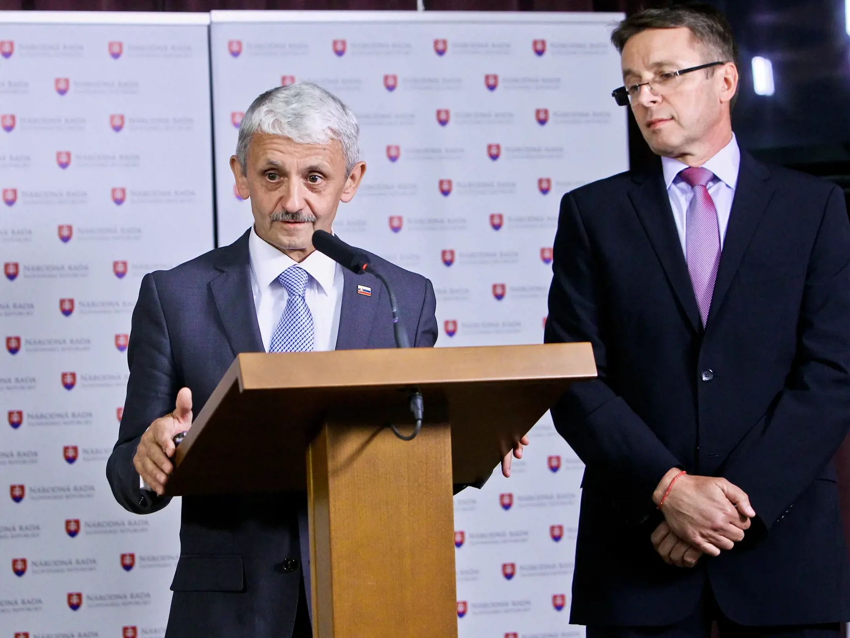 Mikuláš Dzurinda a Ivan Mikloš boli kedysi nerozlučná dvojica. Prvý bol v rokoch 1998 premiérom a druhý ministrom financií.