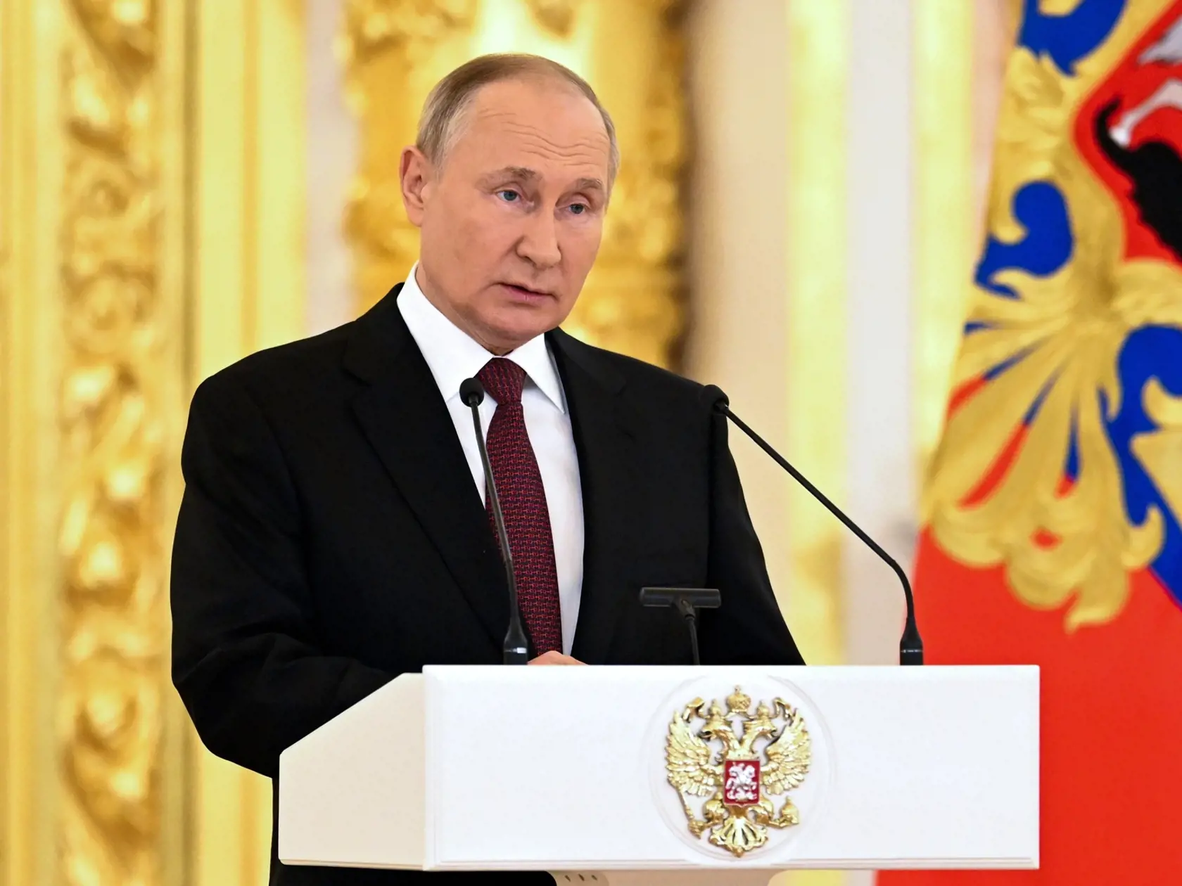 Ruský prezident Vladimir Putin má prejav na slávnostnej ceremónii, na ktorej si prevzal poverovacie listiny od nových zahraničných veľvyslancov pôsobiacich v Rusku.