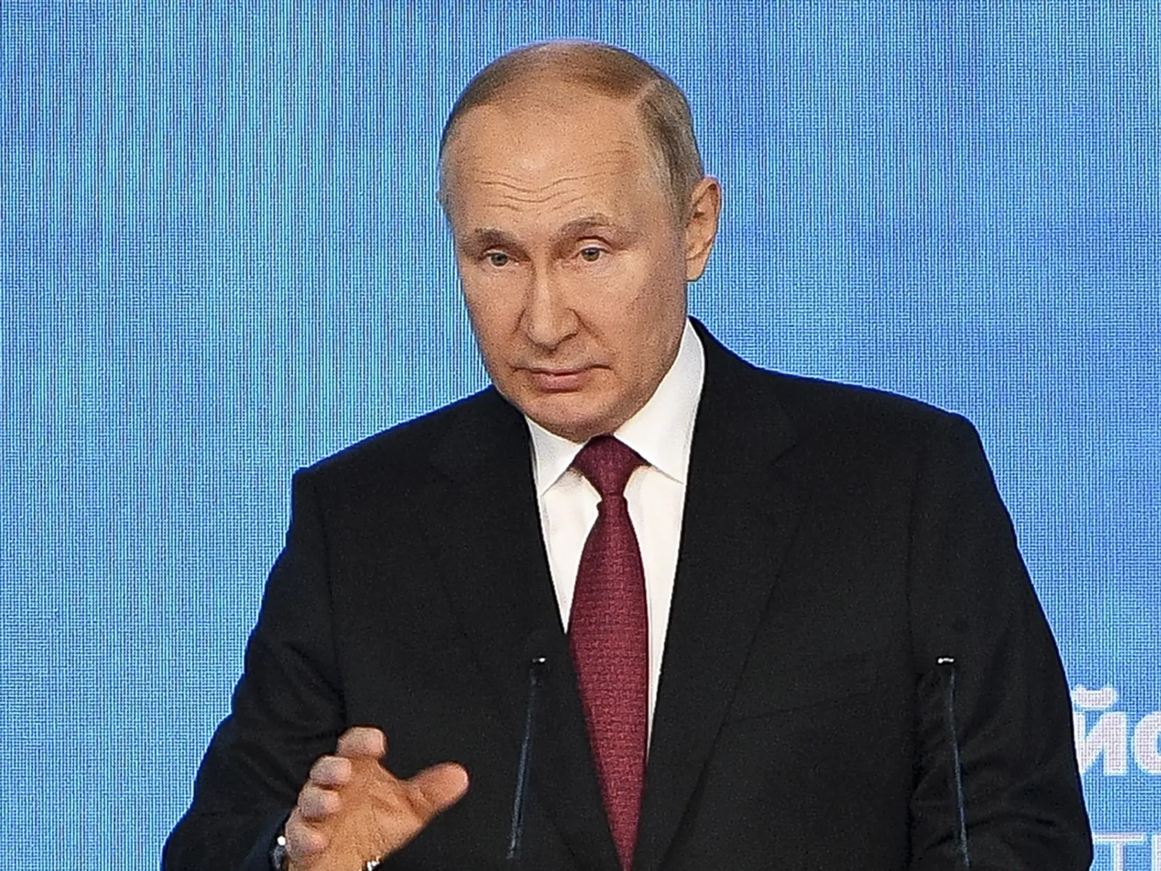 Putin má vraj troch dvojníkov, ktorý podstúpili špeciálne plastické operácie aby sa vodcovi podobali.