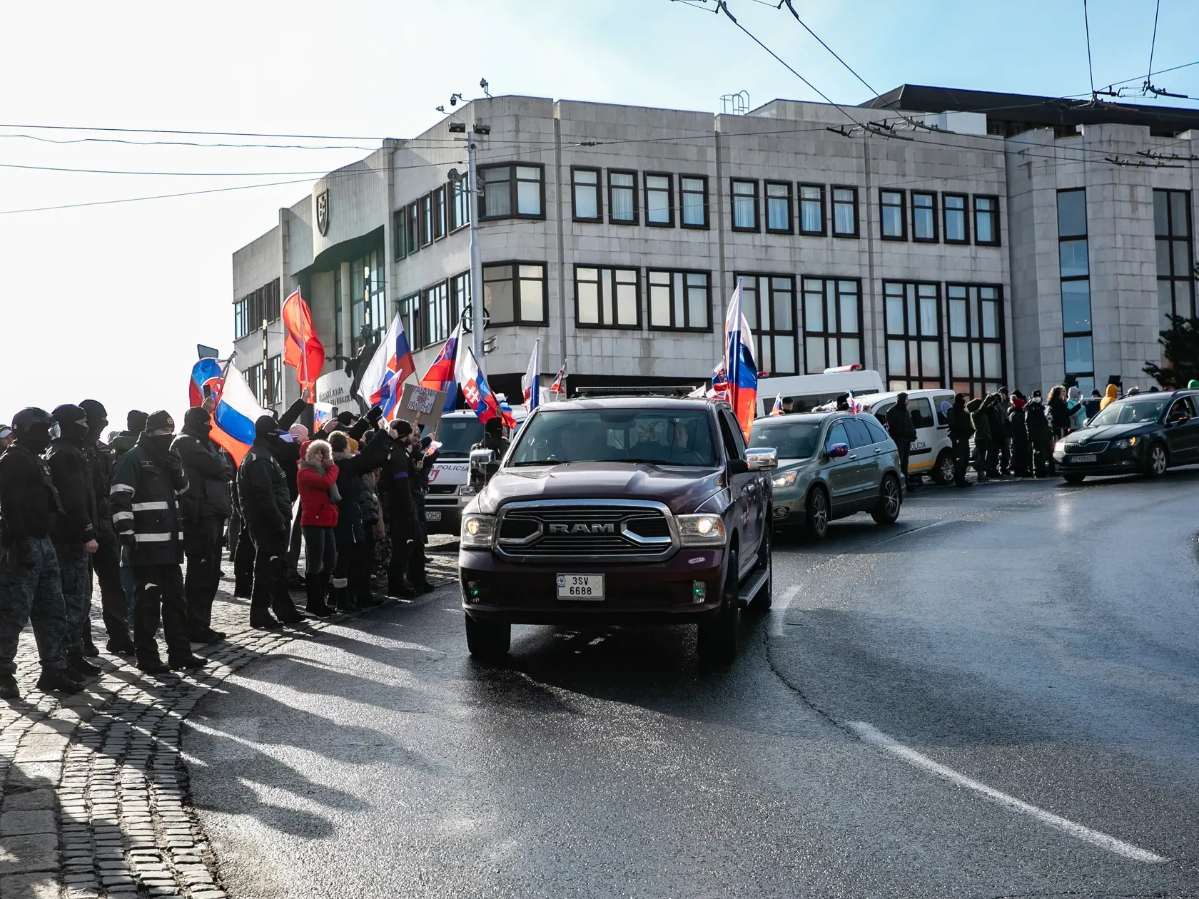 Protest proti obrannej dohode s USA.
