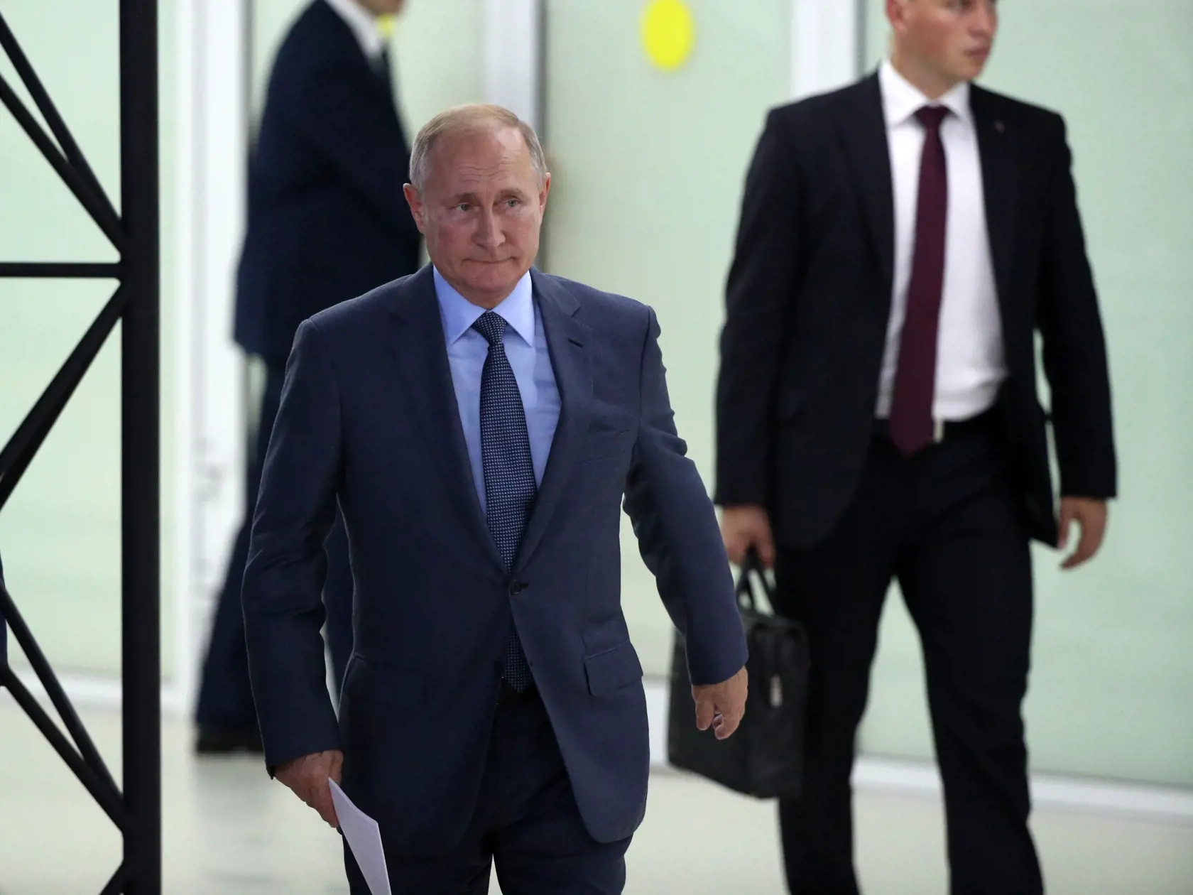 Vladimir Putin vraj využíva dvojníkov na reprezentáciu. Má ísť až o troch odlišných ľudí upravených špeciálnymi plastickými operáciami.