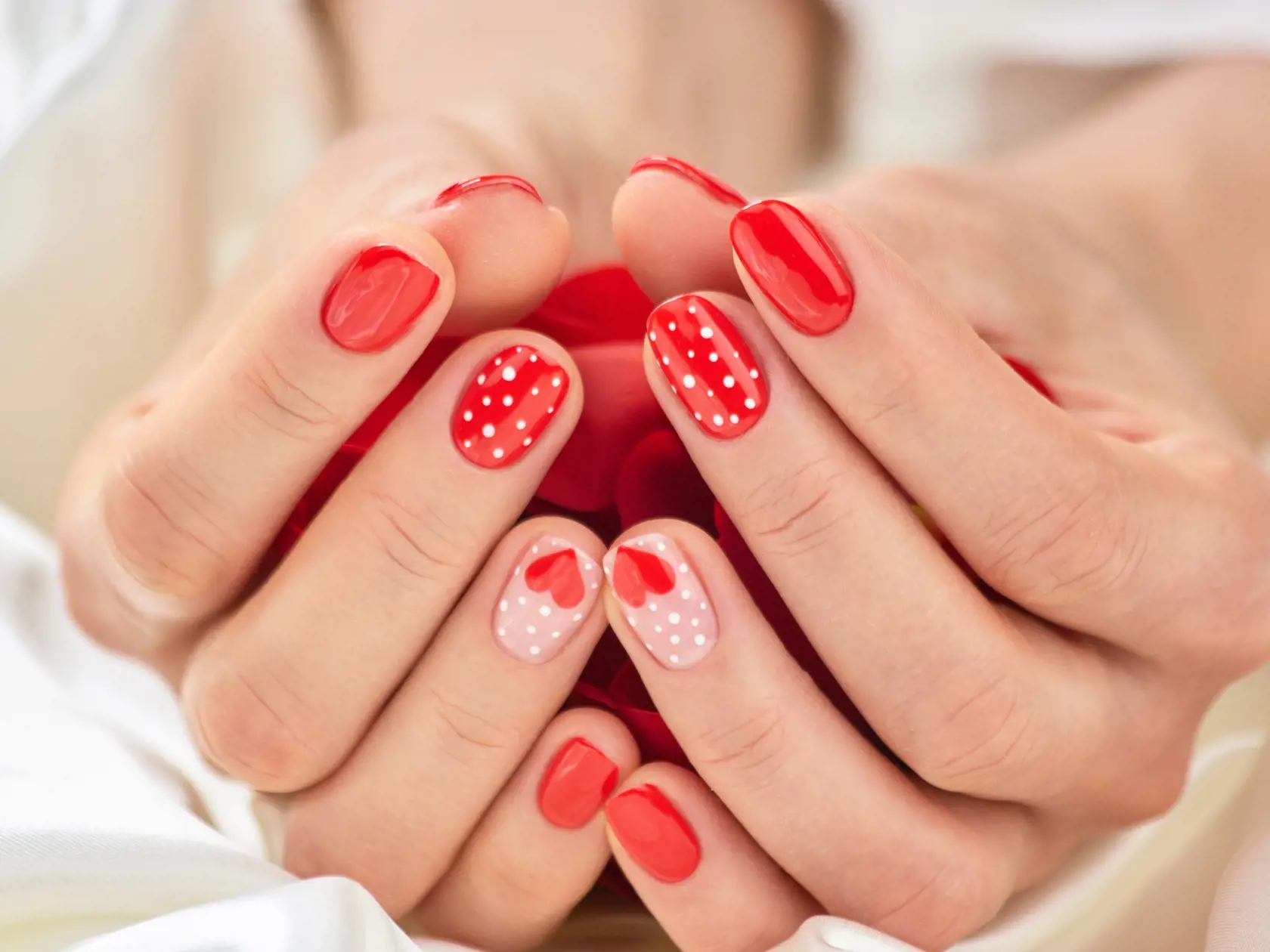 Female,Manicure,On,Valentine,Day.,Female,Hands,With,Beautiful,Manicure