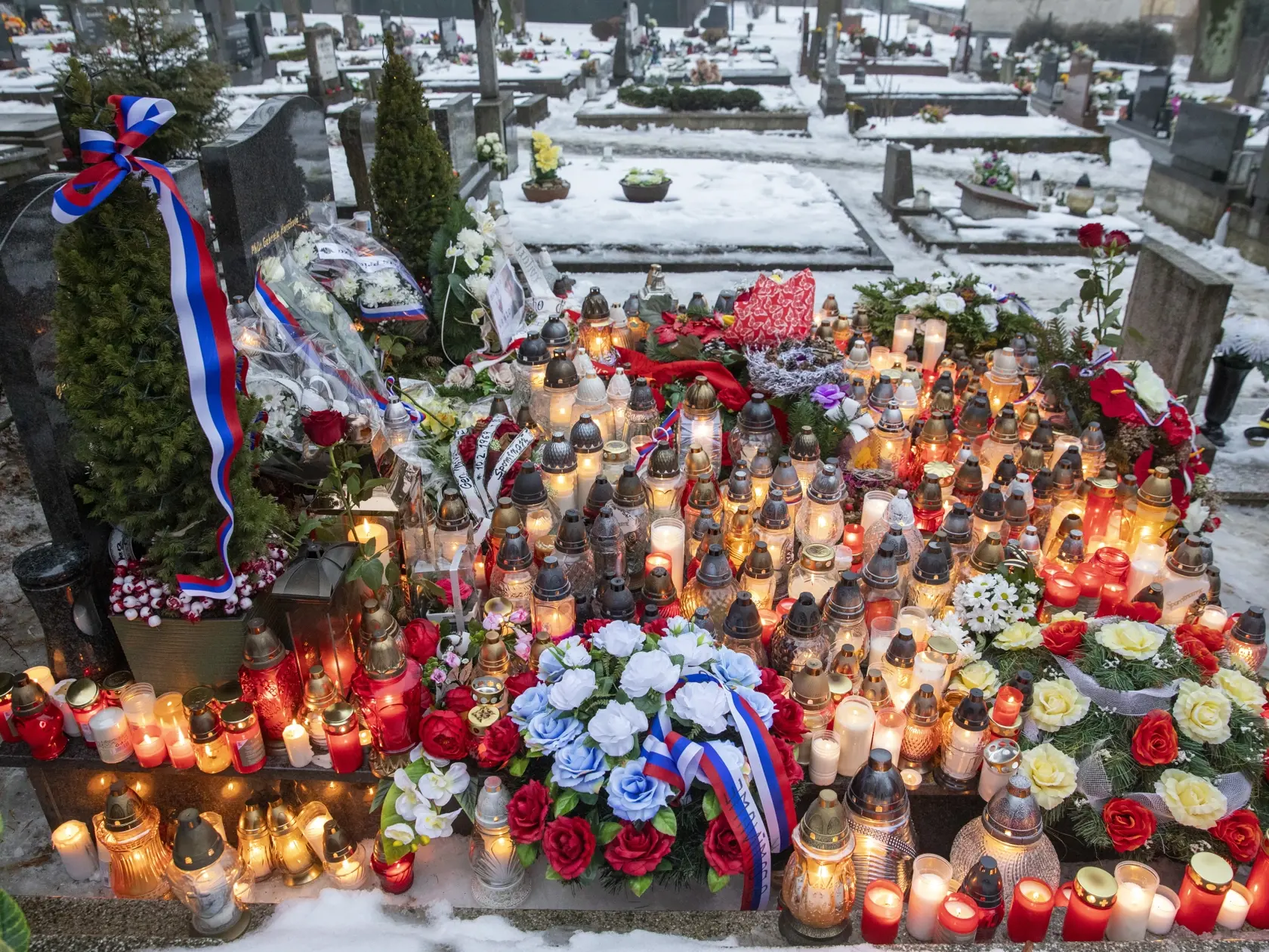 Na snímke pietná spomienka na bývalého policajného prezidenta generála Milana Lučanského v Martine.