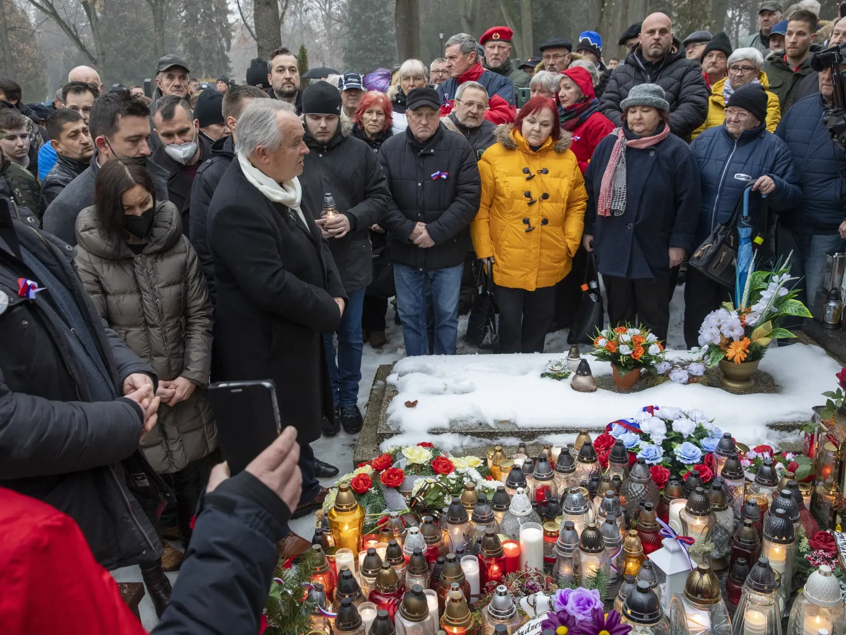 Na snímke pietná spomienka na bývalého policajného prezidenta generála Milana Lučanského v Martine.