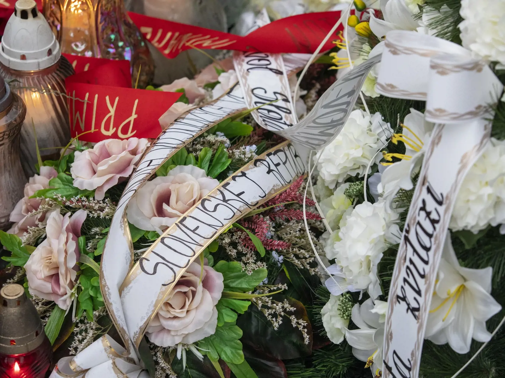 Na snímke pietná spomienka na bývalého policajného prezidenta generála Milana Lučanského v Martine.