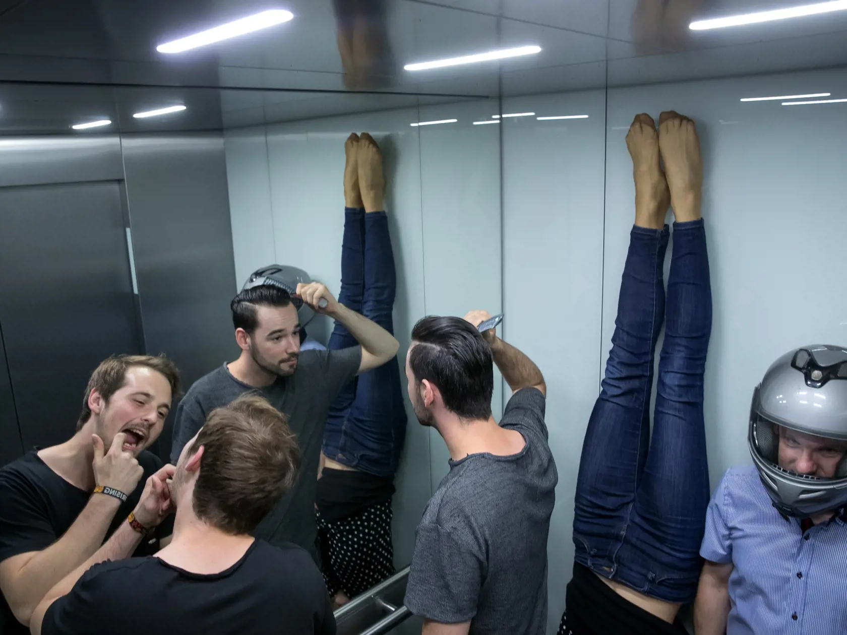 Vo výťahu robíme naozaj všeličo. Ilustračné foto