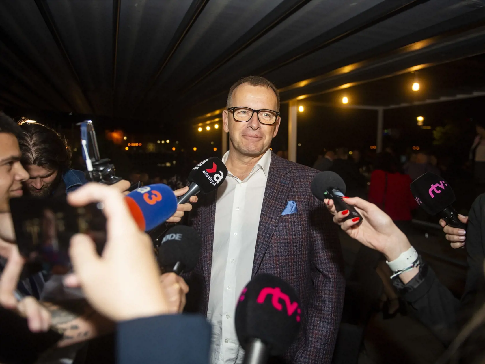 Na snímke predseda hnutia Sme rodina Boris Kollár počas volebnej noci v centrále hnutia 30. septembra 2023 v Bratislave.