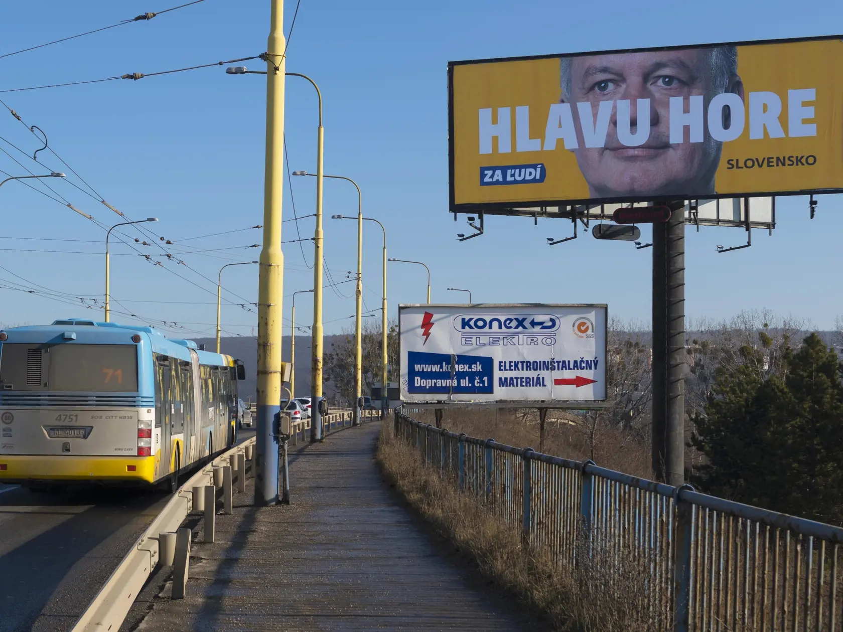 Na snímke volebný bilboard strany Za ľudí v Košiciach 30. januára 2020.