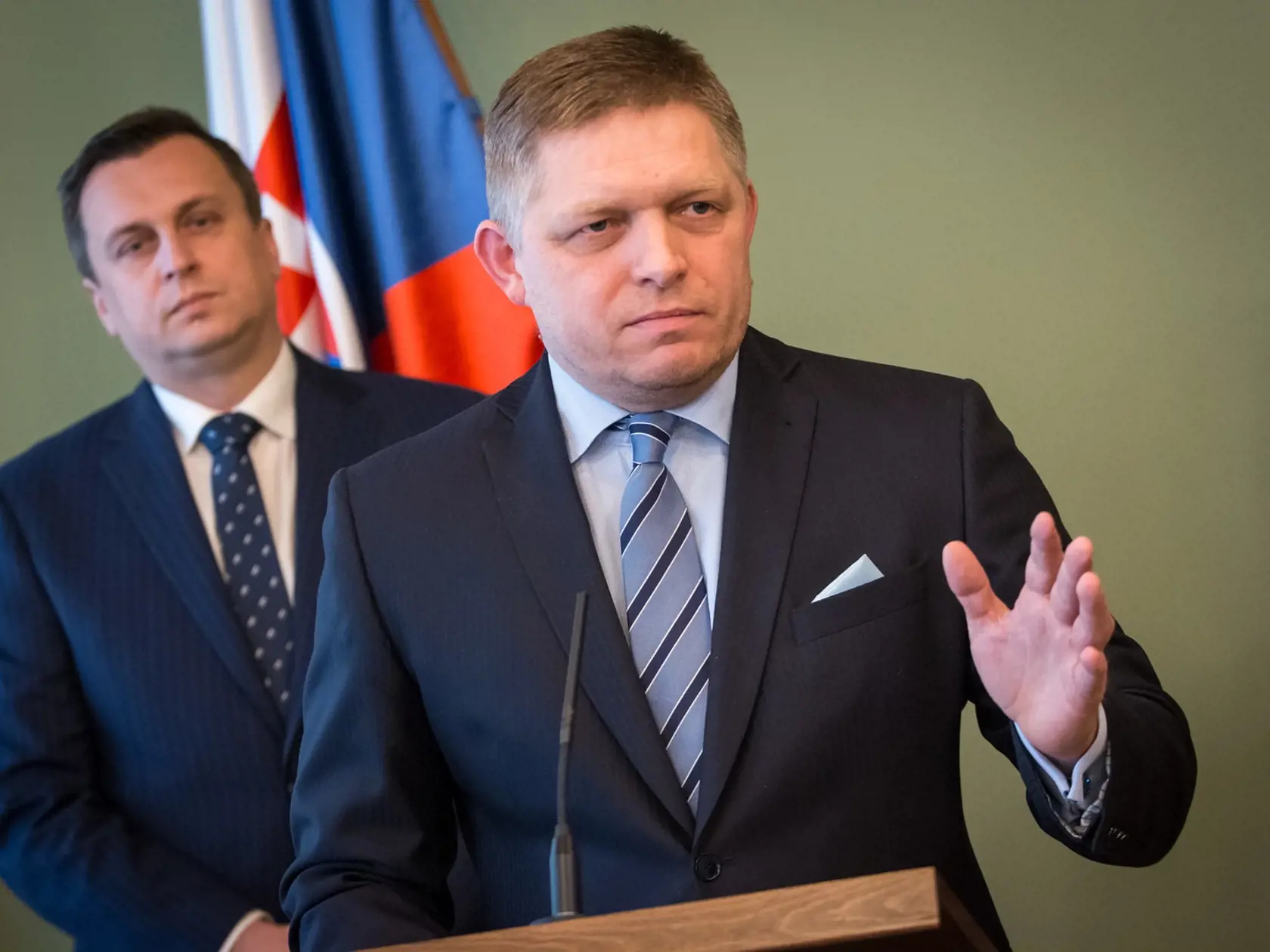 V koalícii to poriadne vrie.
