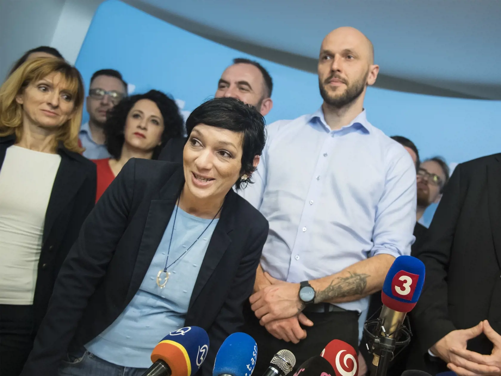 Na snímke lídri koalície Progresívne Slovensko - Spolu, sprava Miroslav Beblavý, vľavo Michal Truban a dole podpredsedníčka hnutia Progresívne Slovensko Irena Bihariová počas tlačovej konferencie po voľbách.