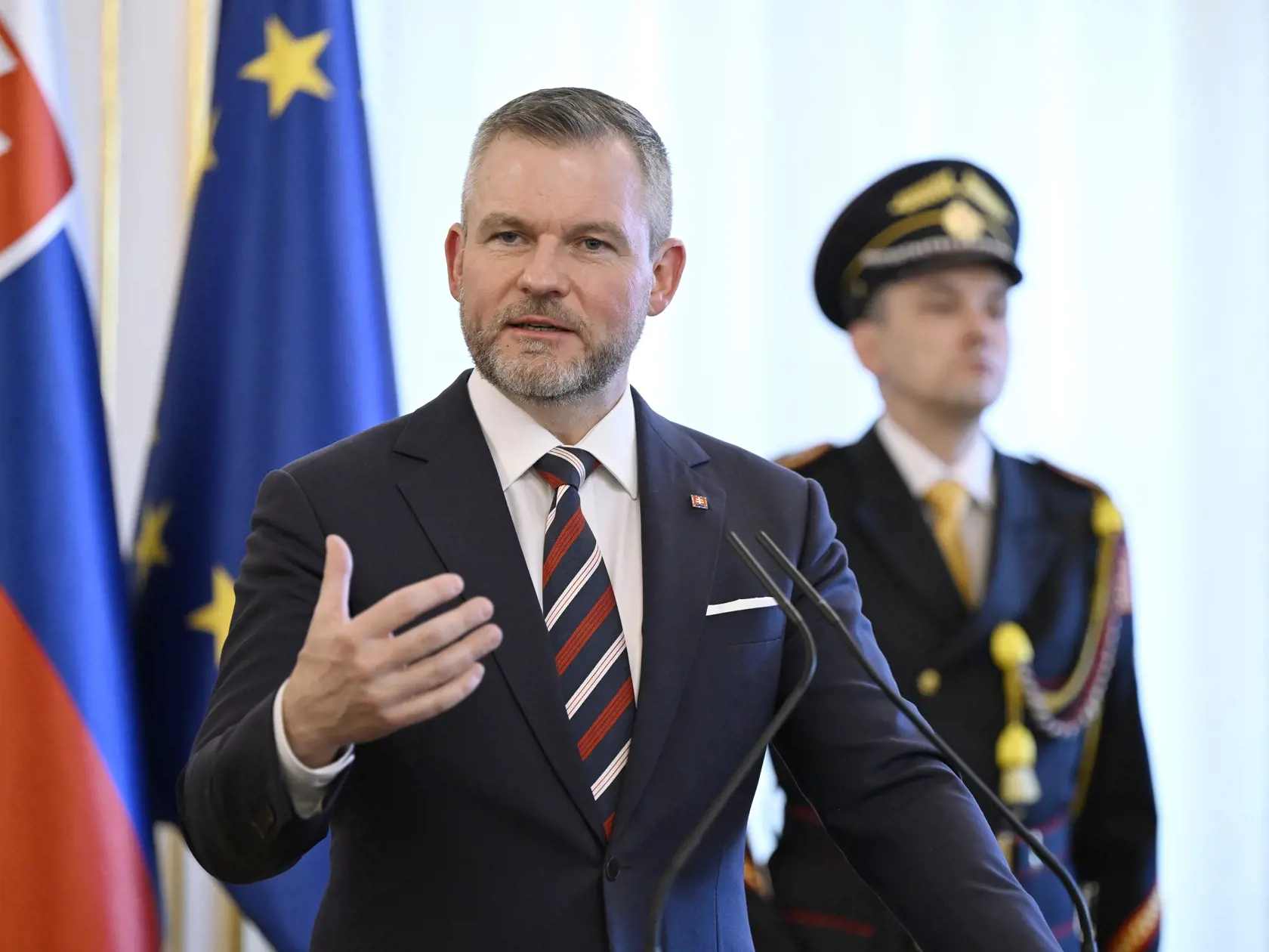 Na snímke prezident SR Peter Pellegrini počas tlačovej konferencie s generálnym tajomníkom NATO Markom Ruttem po ich stretnutí v Prezidentskom paláci vo štvrtok 20. februára 2025 v Bratislave.
