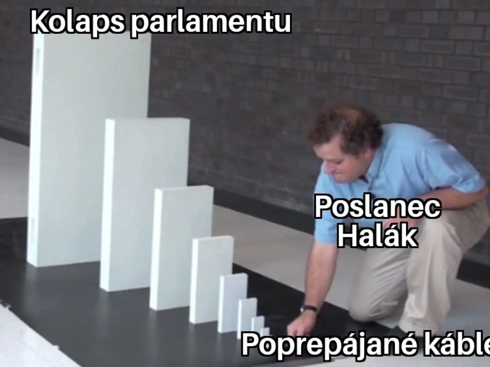 Poslanec OĽaNO Róbert Halák hackol parlament...Téma zaujala aj memečkárov....