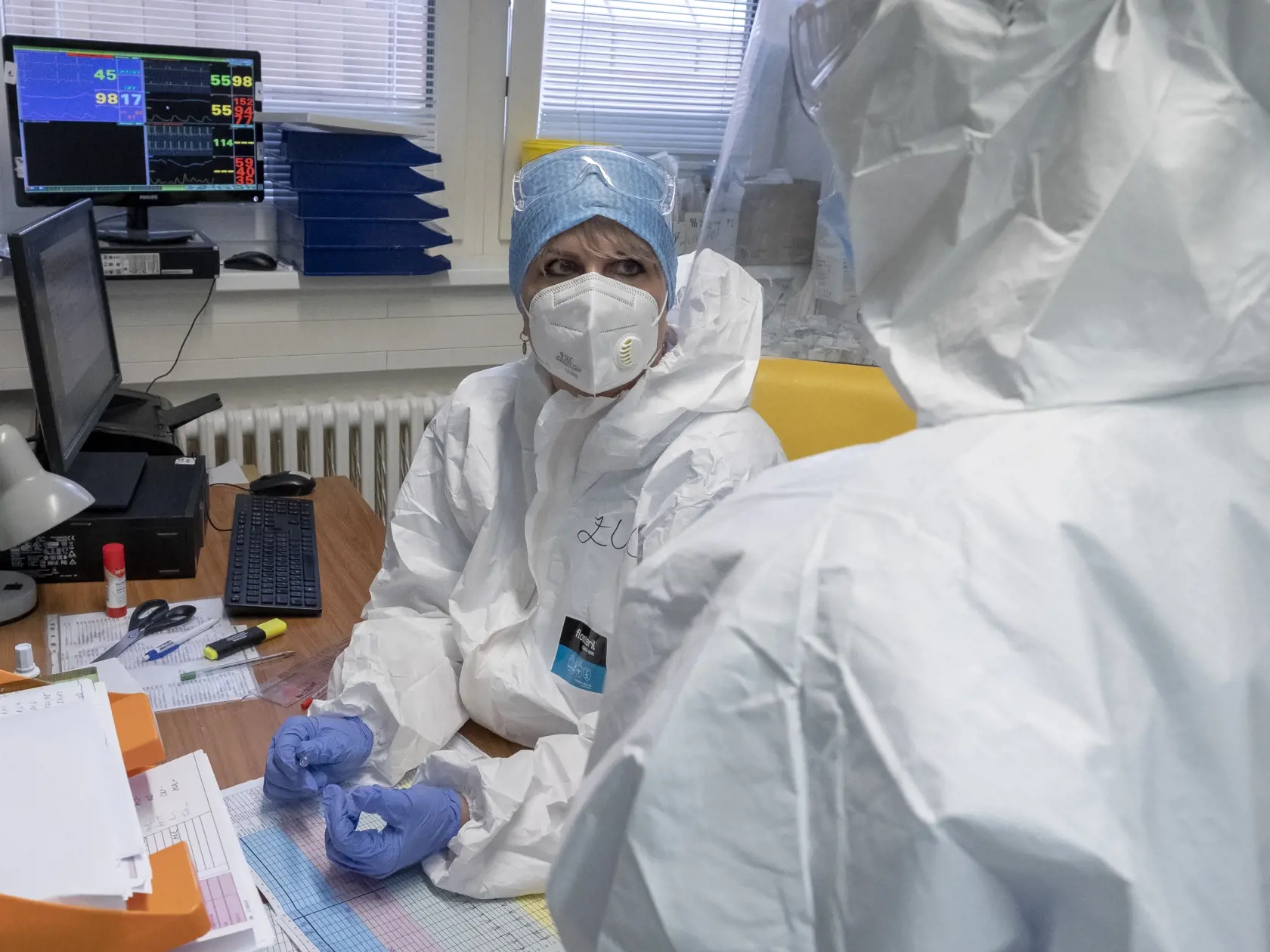 Situácia na anesteziologicko-resuscitačnom oddelení nemocnice svätého Cyrila a Metoda v Bratislave si vyžiadala zriadenie špeciálnej sekcie, kde sa nepretržite starajú o pacientov nakazených koronavírusom Covid - 19. 
