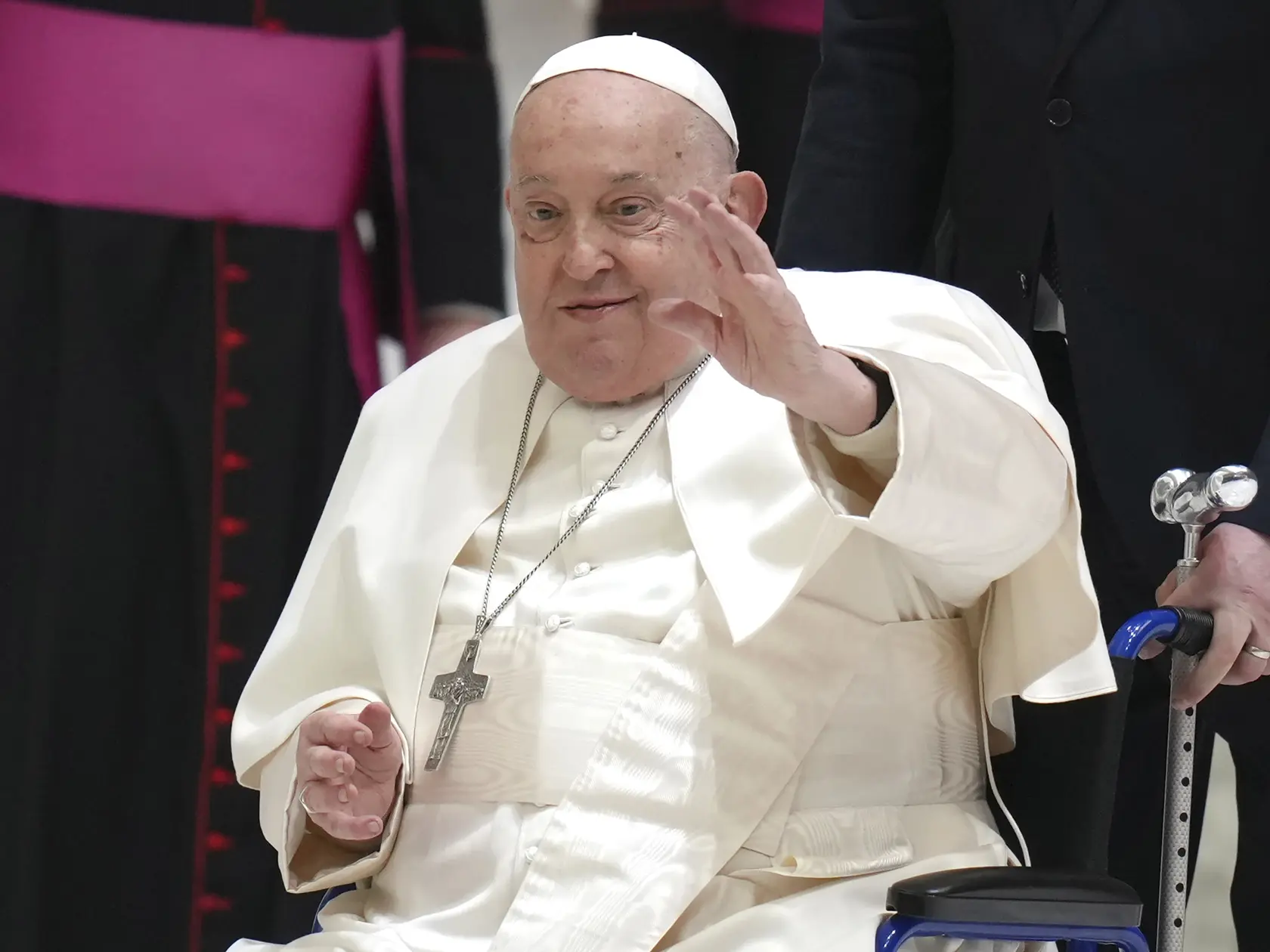 Z Vatikánu prišla tá najhoršia správa


FILE - Pope Francis waves as he arrives for his weekly general audience in the Paul VI Hall, at the Vatican, Wednesday, Feb. 12, 2025. (AP Photo/Alessandra Tarantino, file)