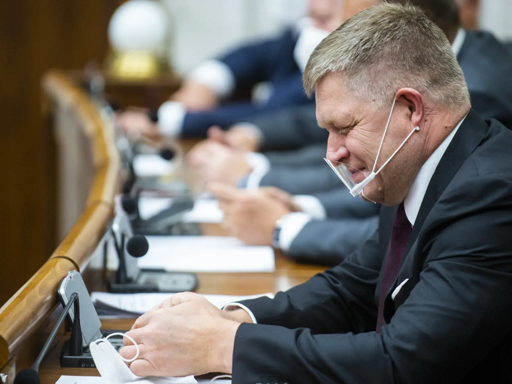 Návrh na odvolanie Kolíkovej dal šéf opozičného Smeru-SD Robert Fico.