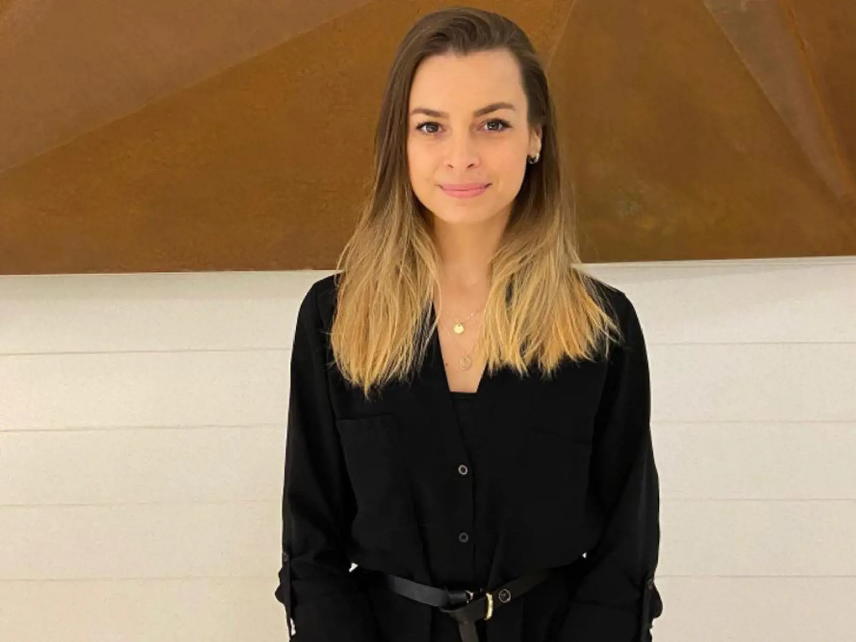 Eva, Vinczeho ex, akoby sa vôbec nemenila. Stále pôsobí ako dievčatko a venuje sa milovanému divadlu.