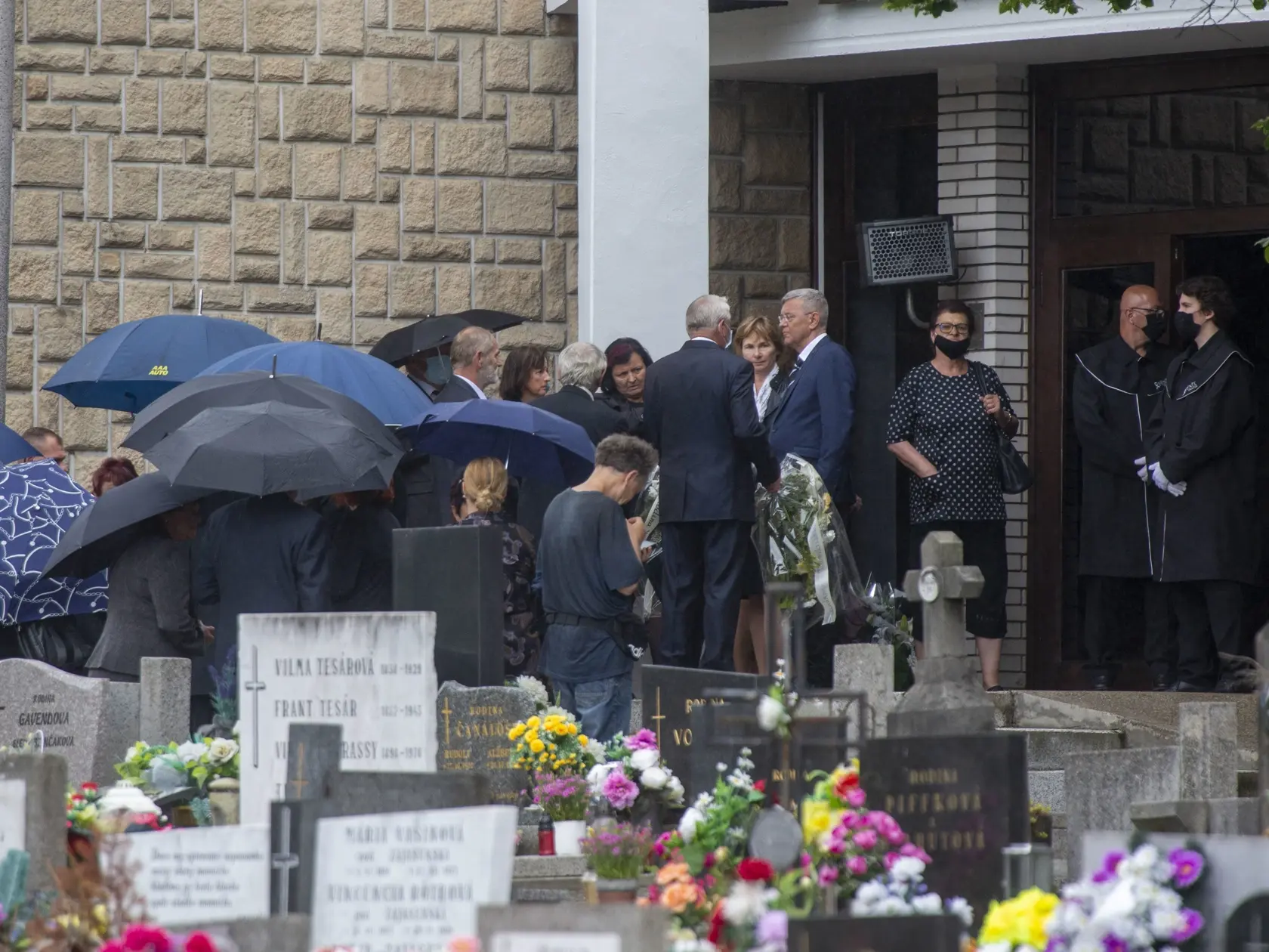 Pohreb zavraždeného učiteľa Jaroslava Budza vo Vrútkach.
Na obr.: 