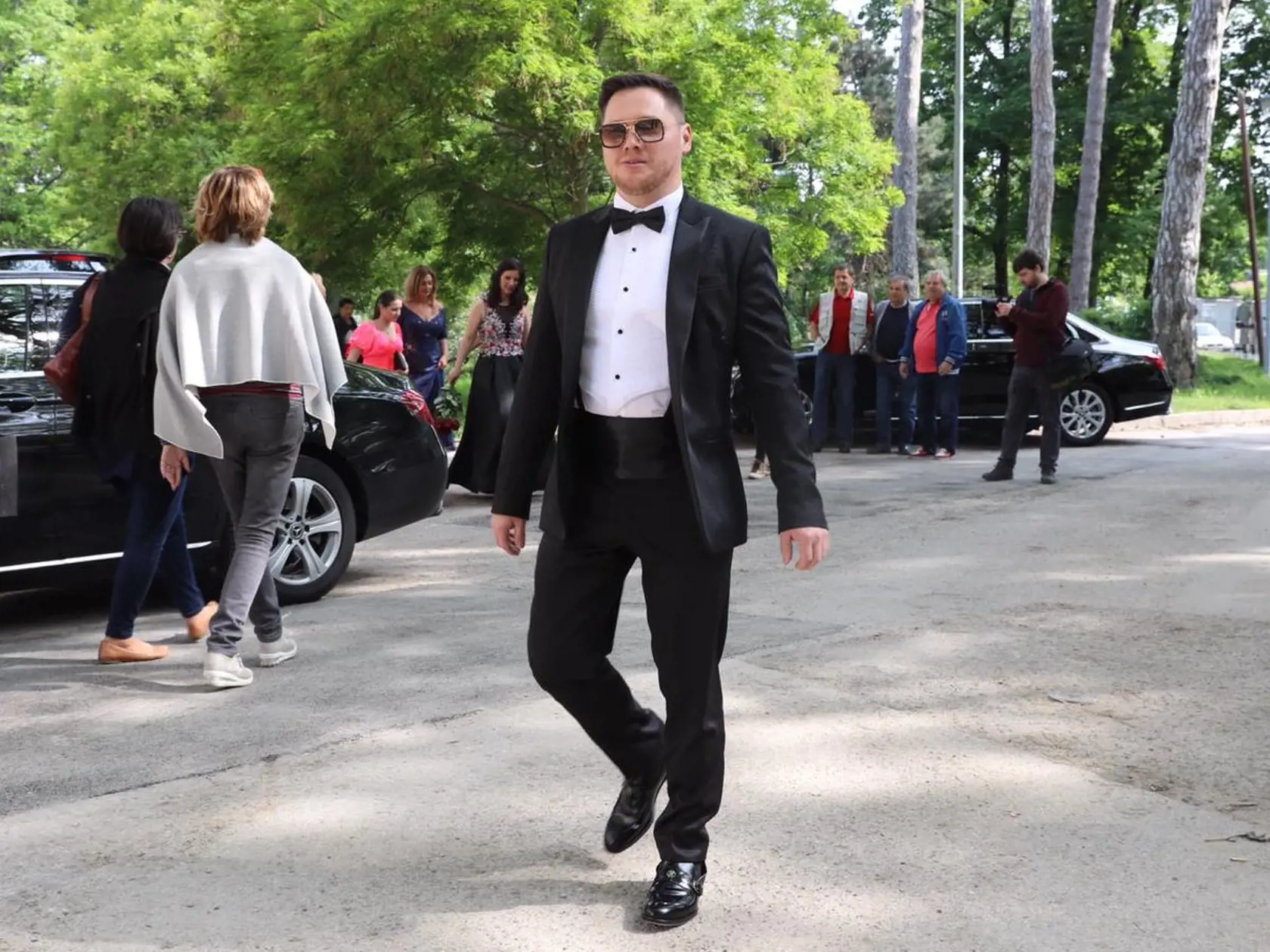 Spevák Igor Kmeťo mladší.