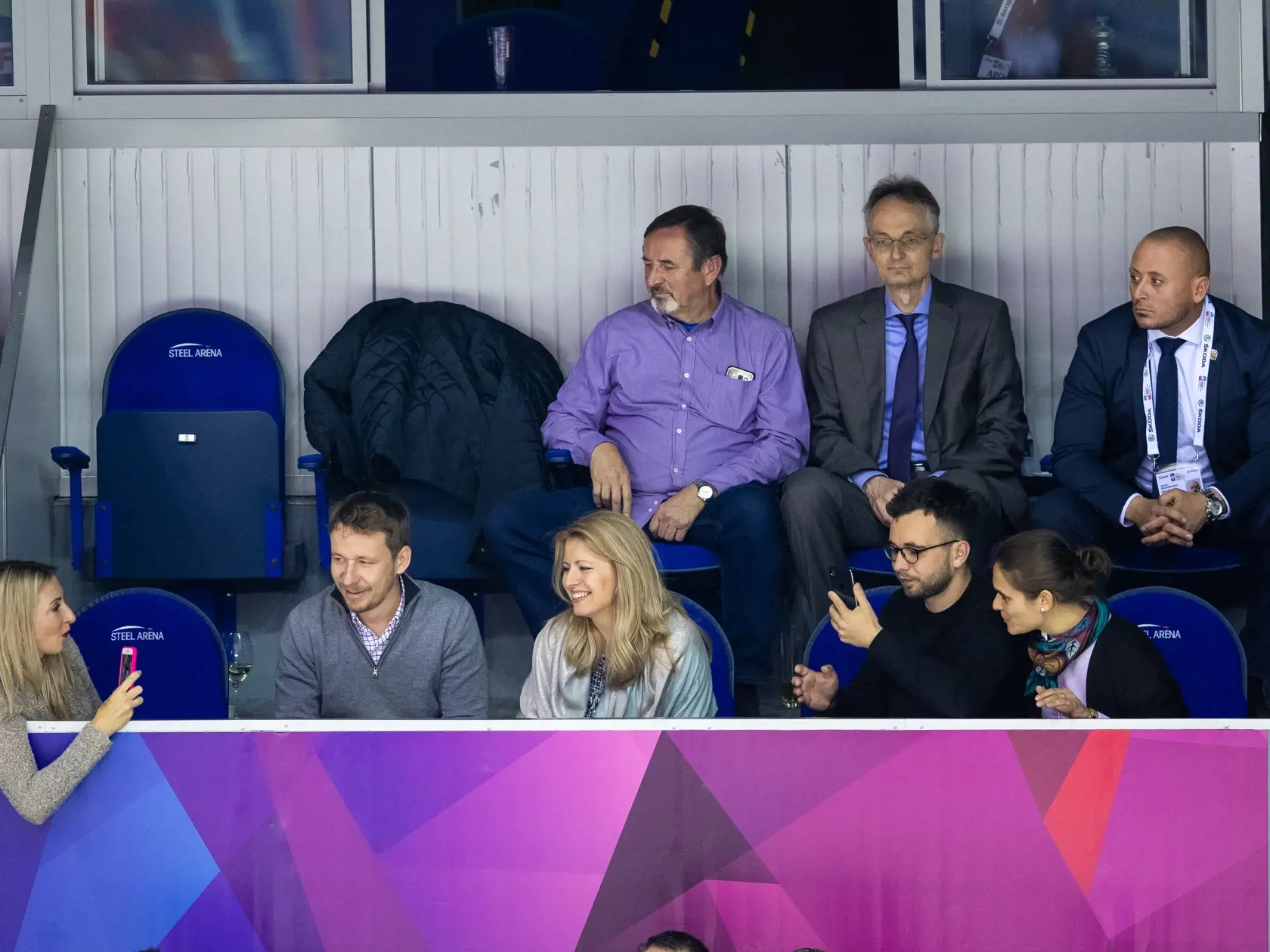 Na snímke prezidentka Zuzana Čaputová a Michal Repa (vľavo) v hľadisku počas zápasu A skupiny IIHF Majstrovstiev sveta v ľadovom hokeji 2019 medzi Slovenskom a Nemeckom.
