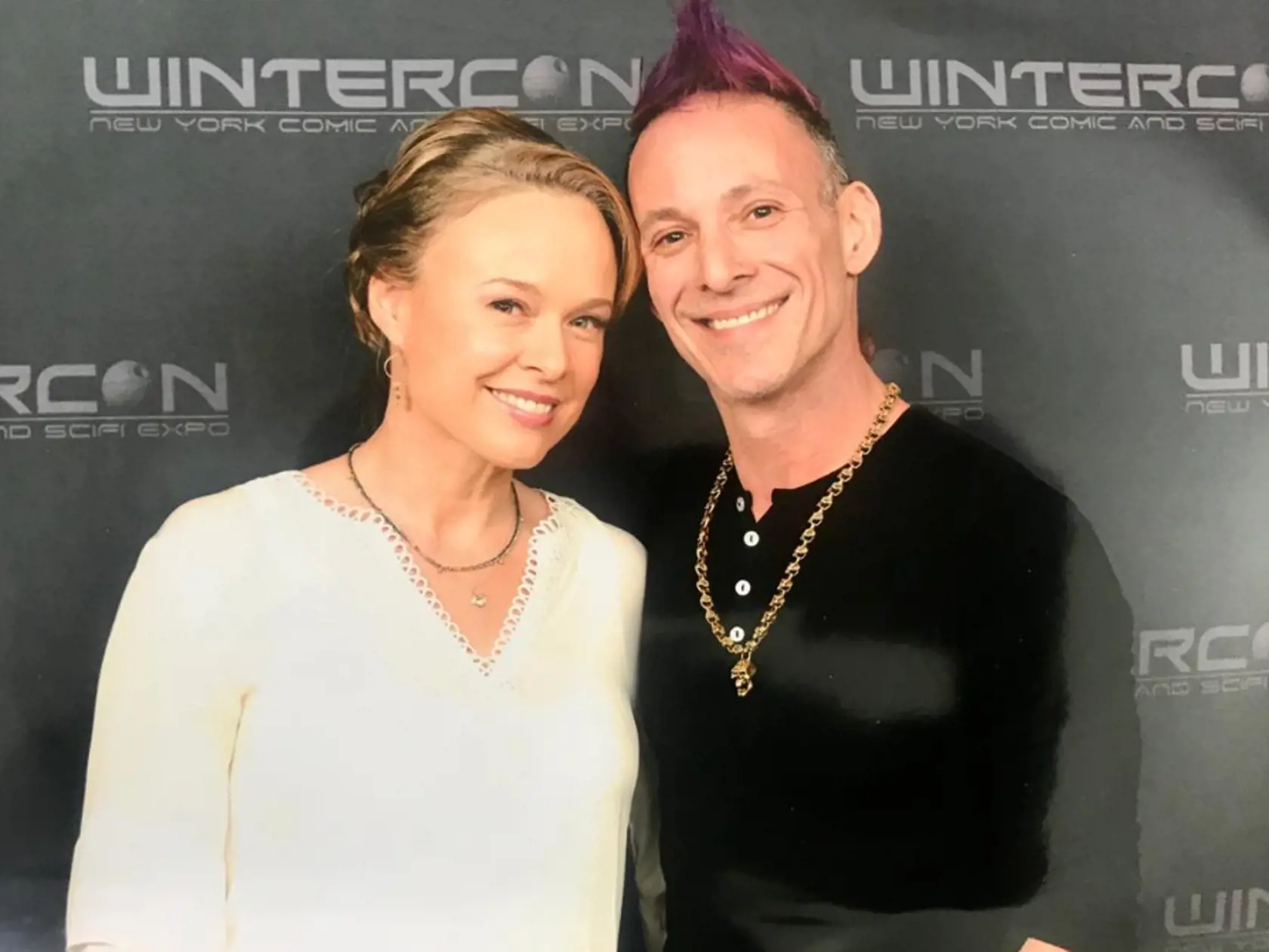 Noah Hathaway (48) a Tami Stronach (47)