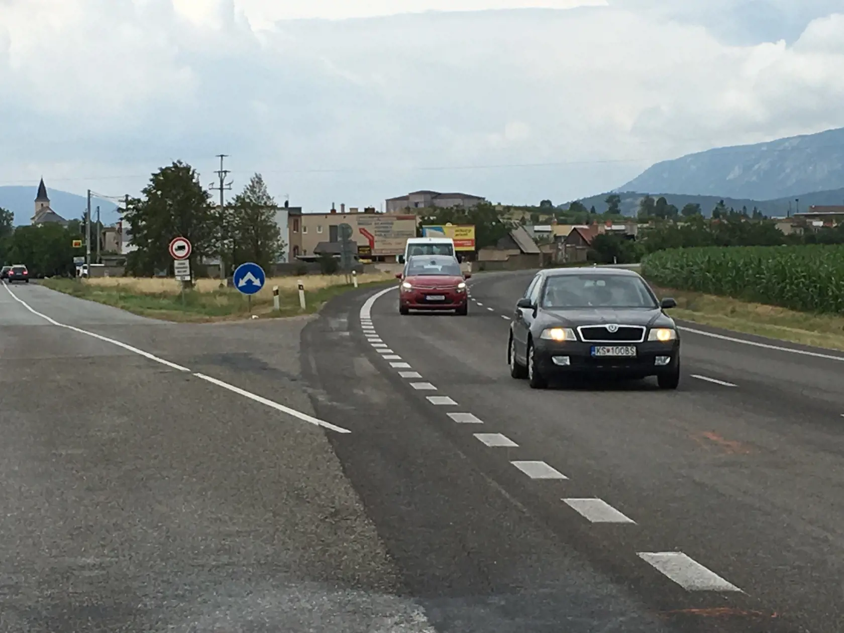 Nešťastná križovatka, Ján odbočoval doľava, nedal prednosť autám idúcim oproti