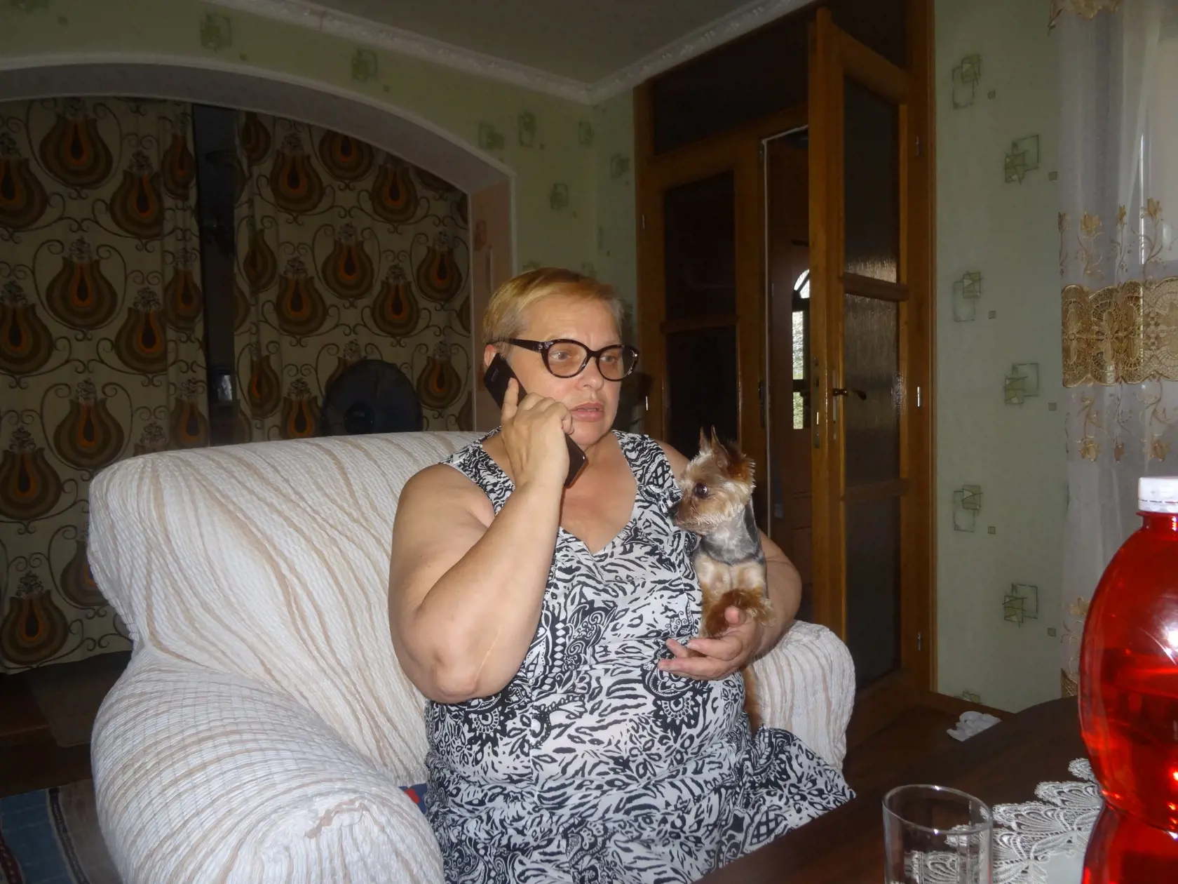 Pani Zlatica je veľmi milá a veselá pani. Chorobe sa snaží odolávať aj dobrou náladou.