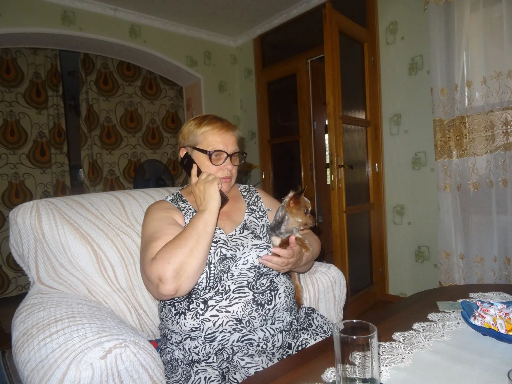 Pani Zlatica je veľmi milá a veselá pani. Chorobe sa snaží odolávať aj dobrou náladou.