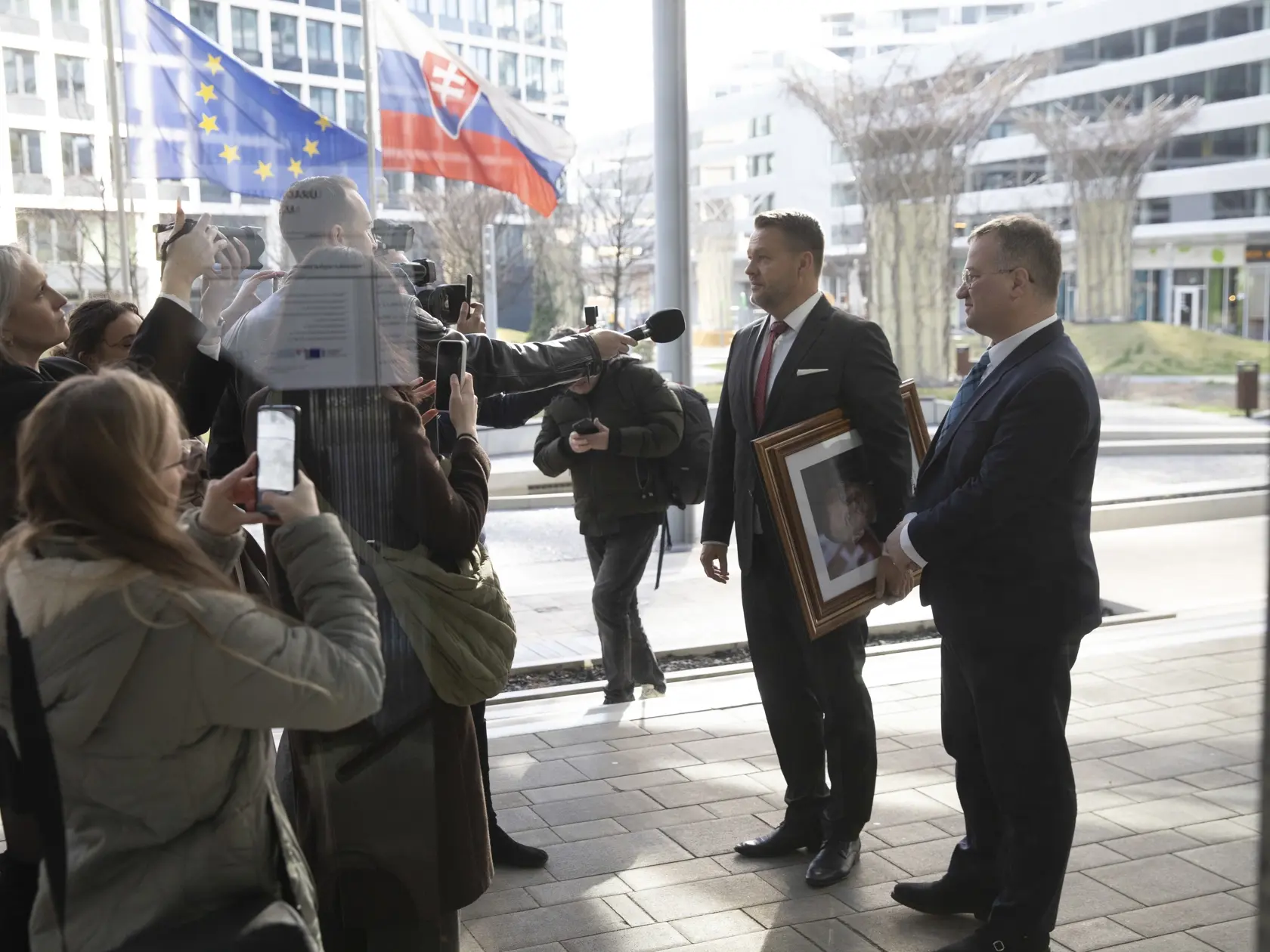 Na snimke je príchod nového ministra investícií, regionálneho rozvoja a informatizácie, MIRRI, Samuela Migaľa.